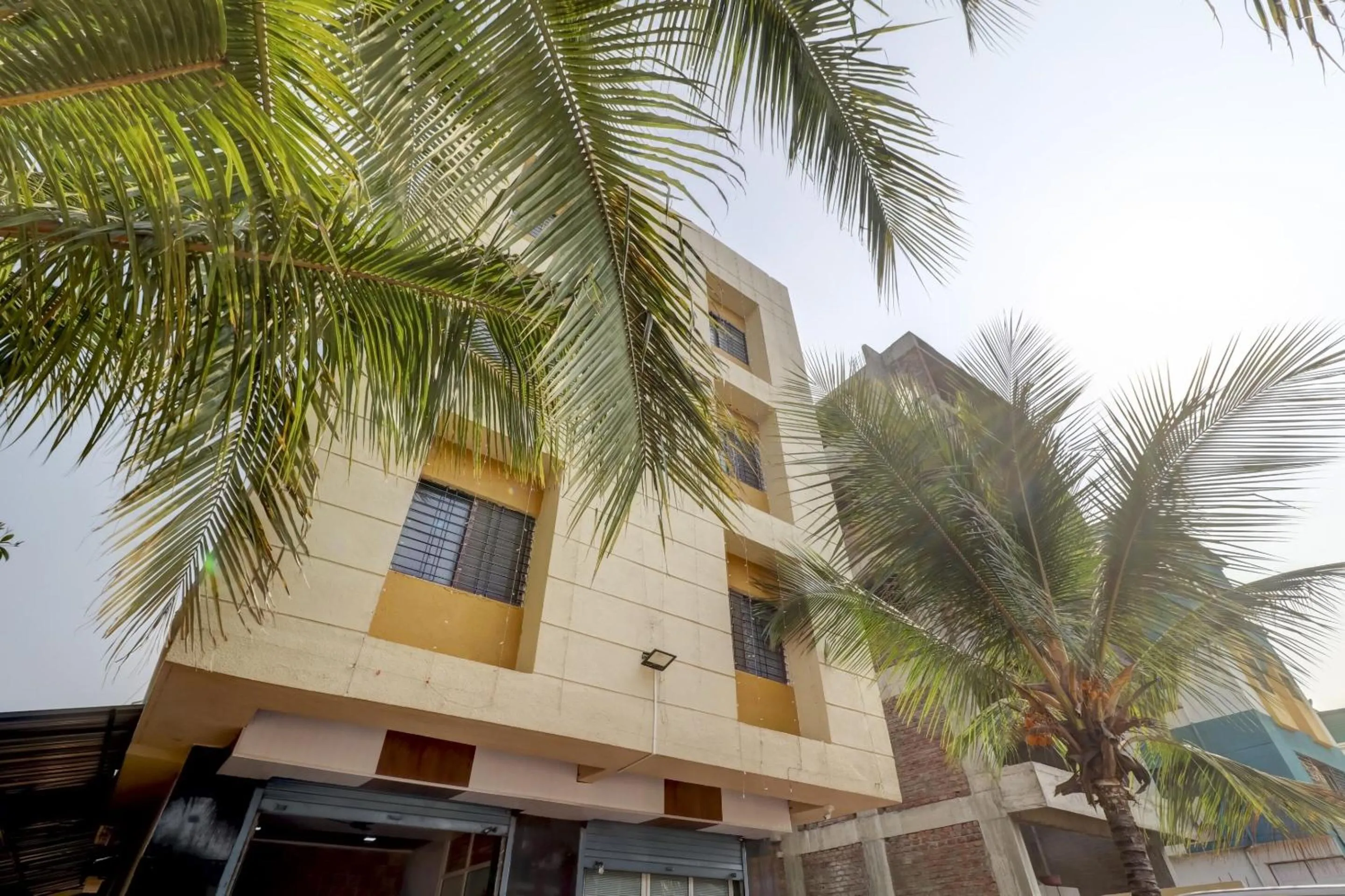 Facade/entrance in Hotel O Royal Rest Rooms