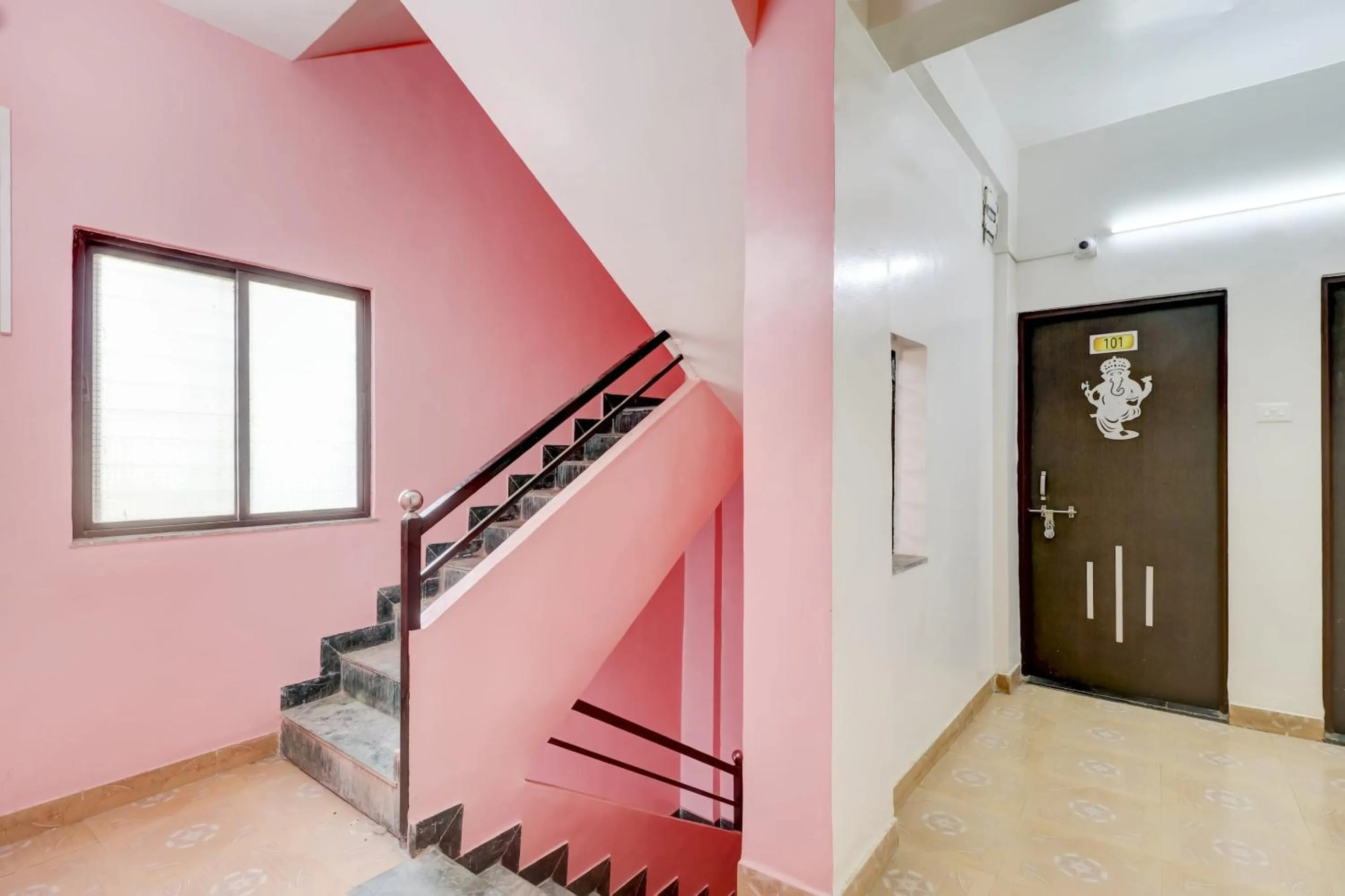 Lobby or reception in Hotel O Royal Rest Rooms