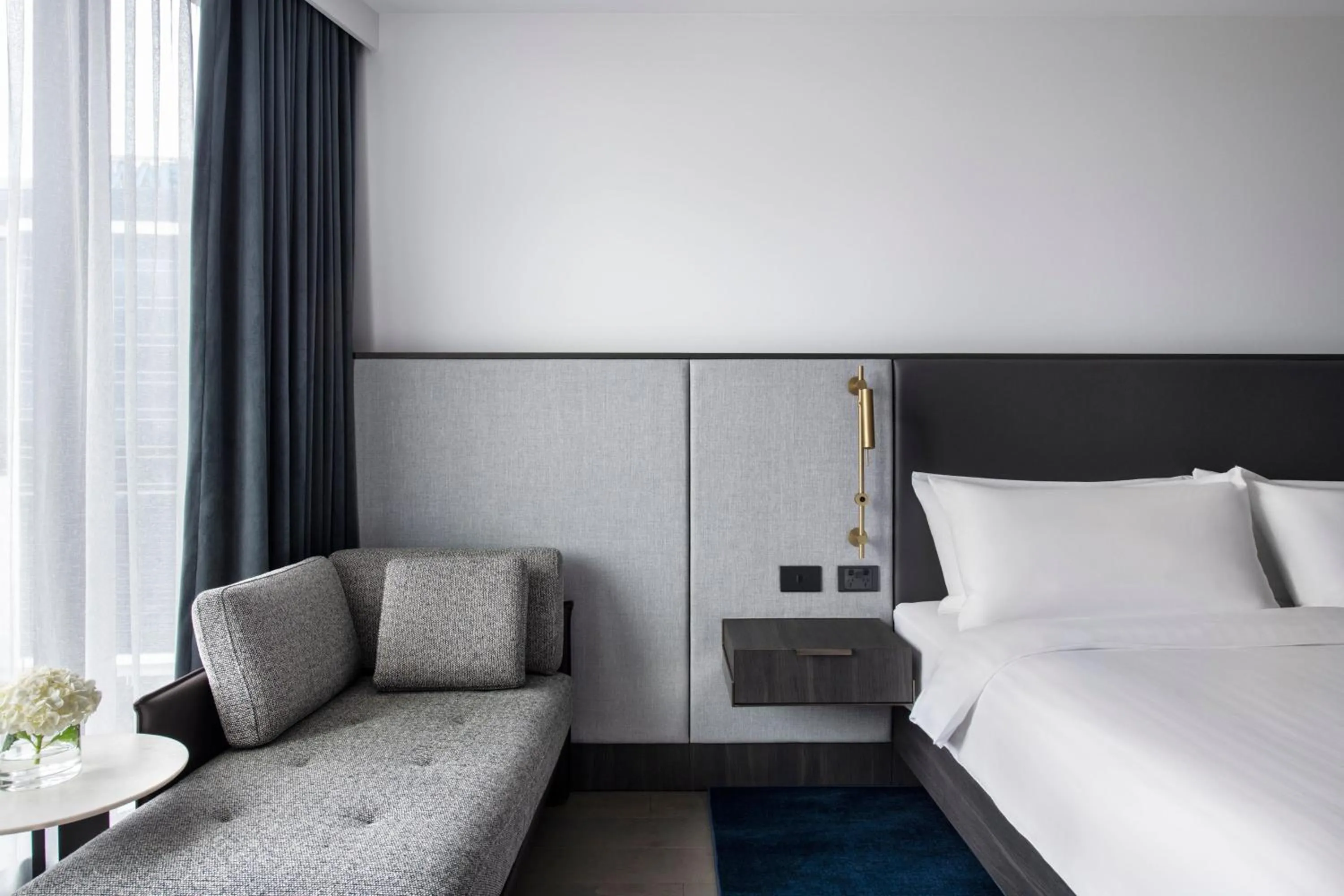 Photo of the whole room, Bed in Melbourne Marriott Hotel Docklands