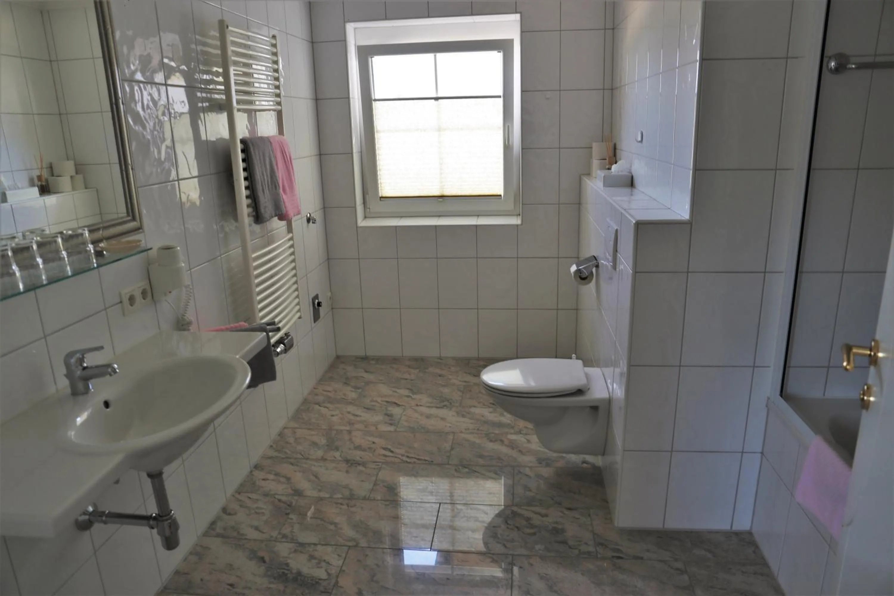 Bathroom in Sport und Familienhotel Klausen