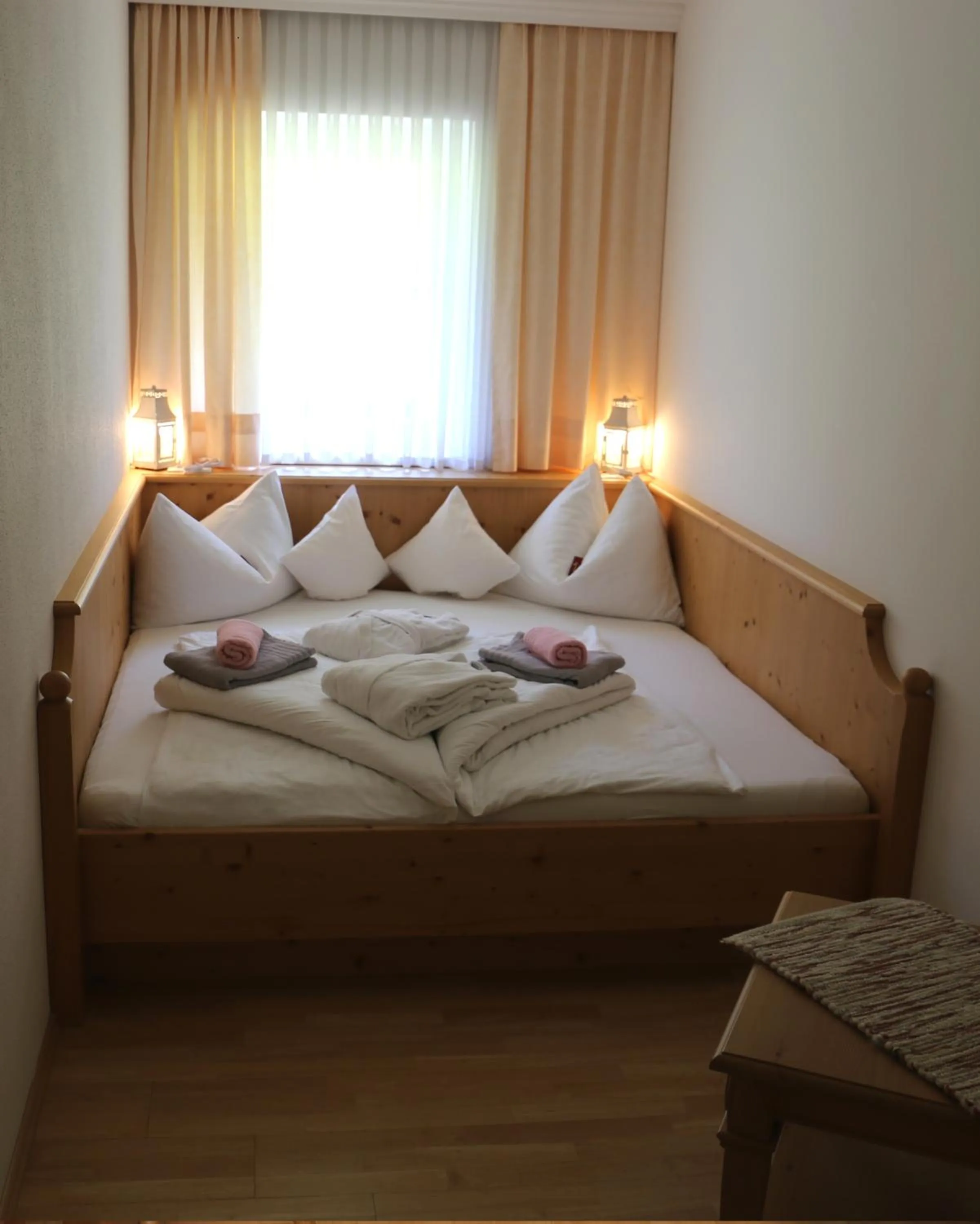 Bedroom, Bed in Sport und Familienhotel Klausen