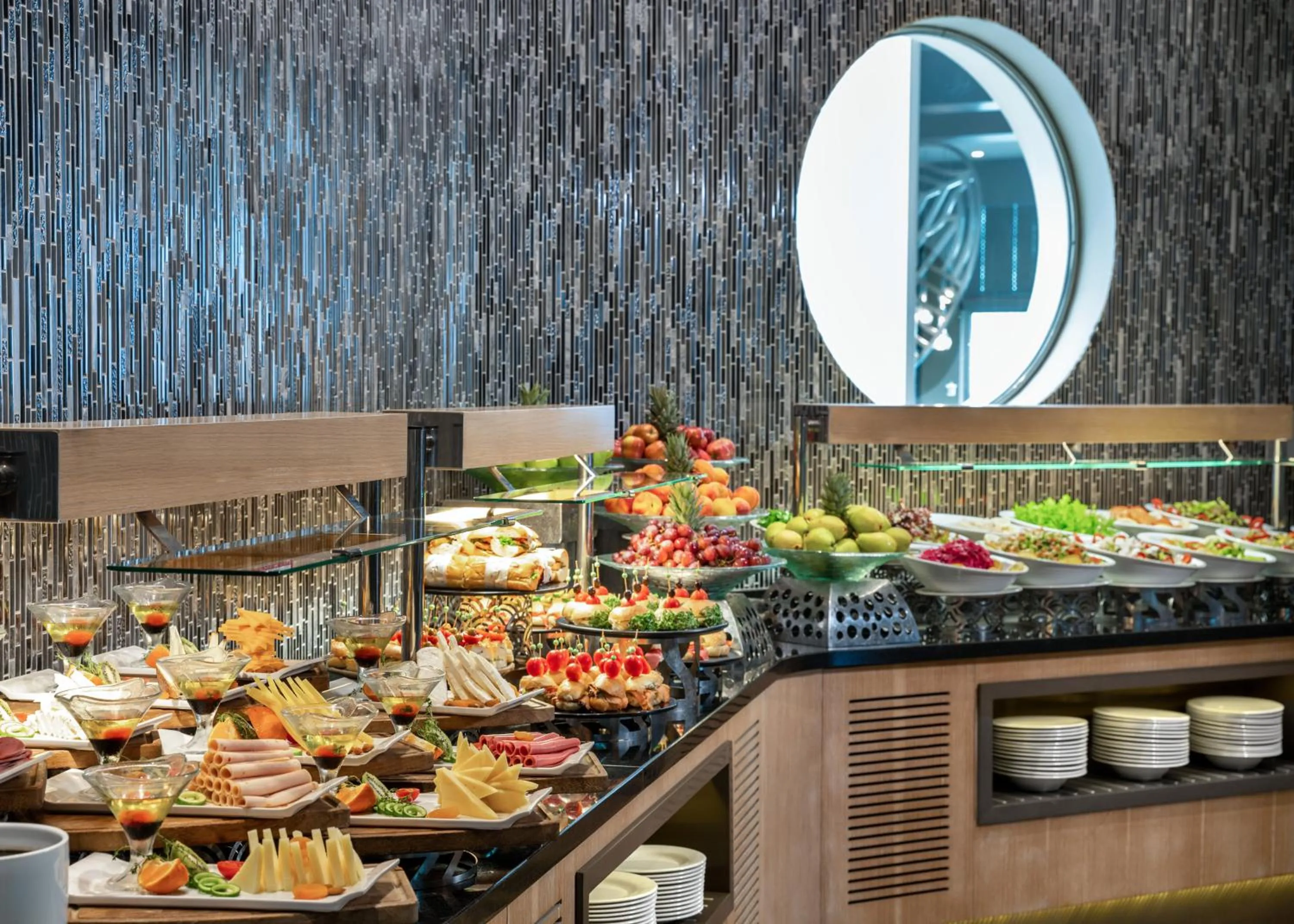 Restaurant/places to eat in Elexus Hotel Resort & Spa & Casino