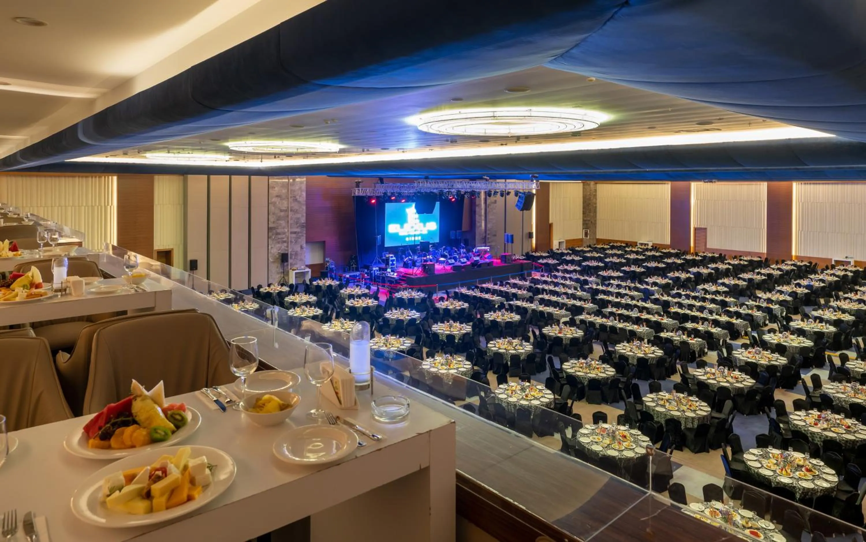 Food and drinks in Elexus Hotel Resort & Spa & Casino