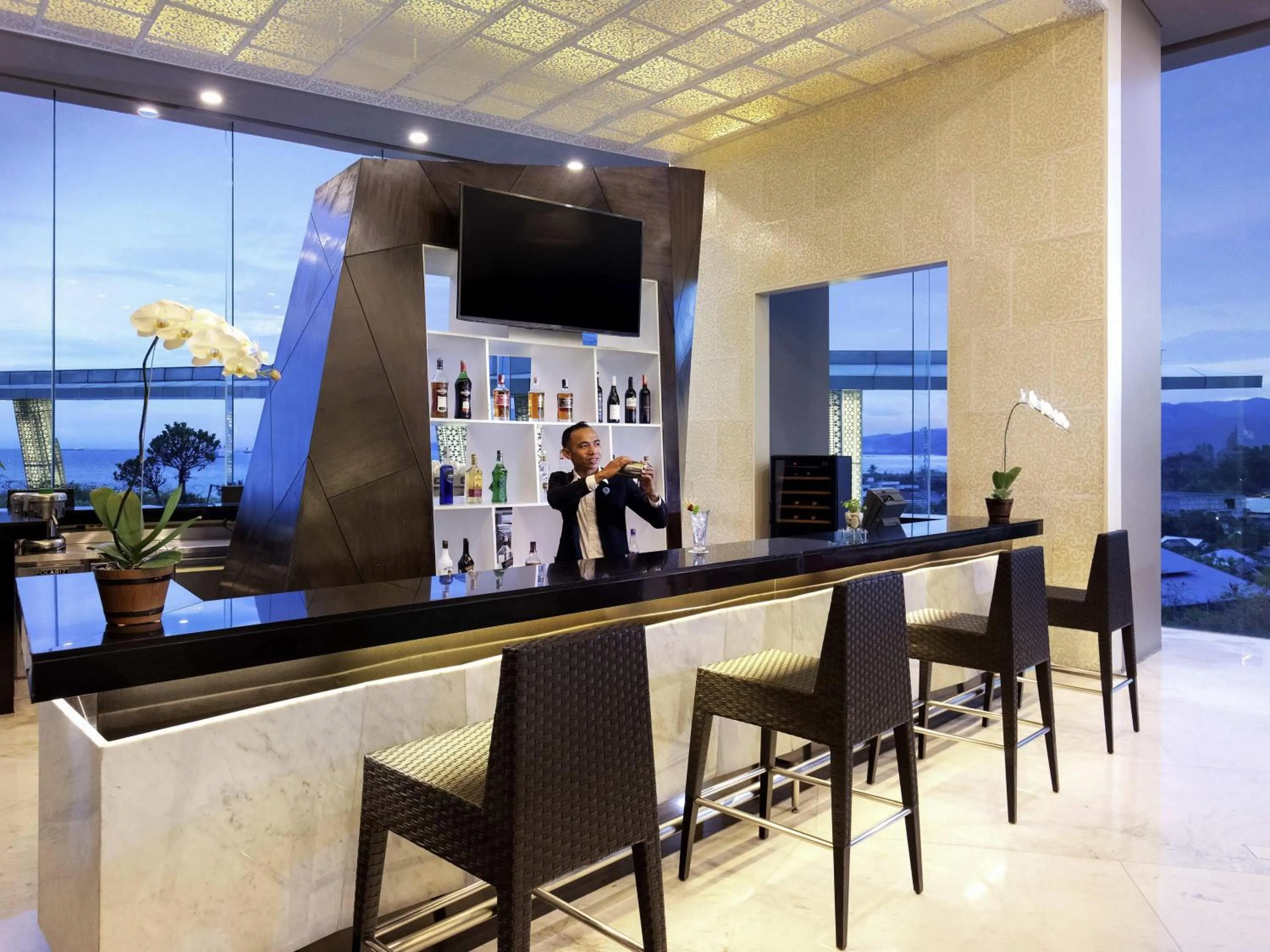 Lounge or bar in Novotel Lampung