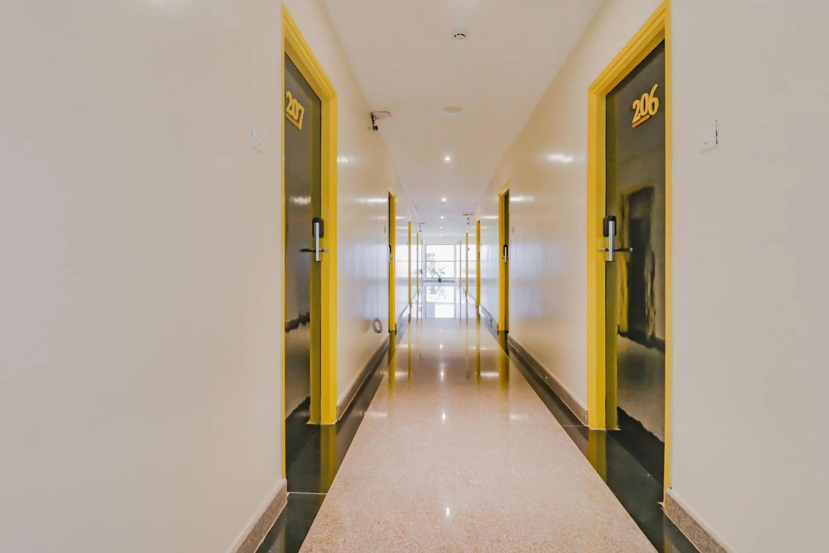 Lobby or reception in Capital O Royal Keys Near Brookfield Mall, AECS Layout