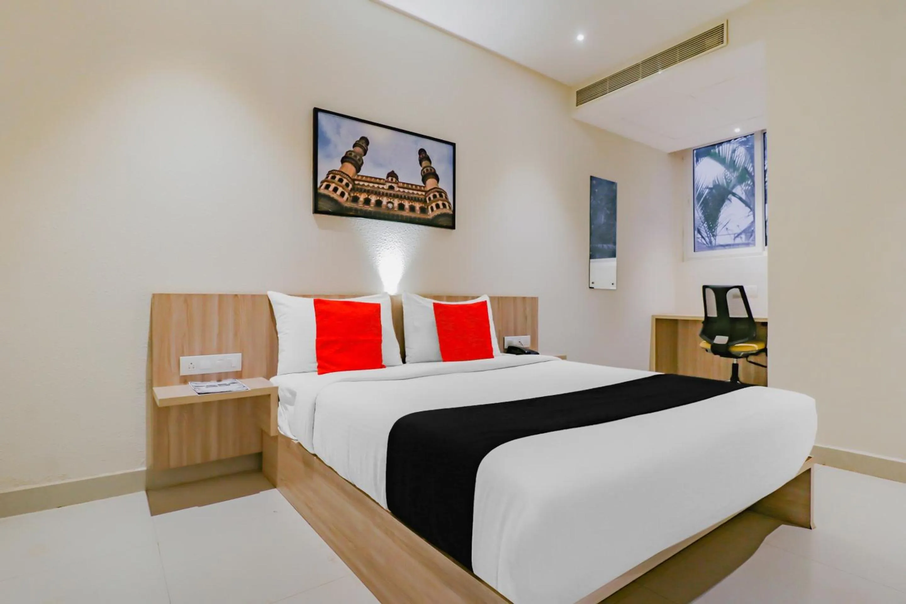 Bedroom, Bed in Capital O Royal Keys Near Brookfield Mall, AECS Layout