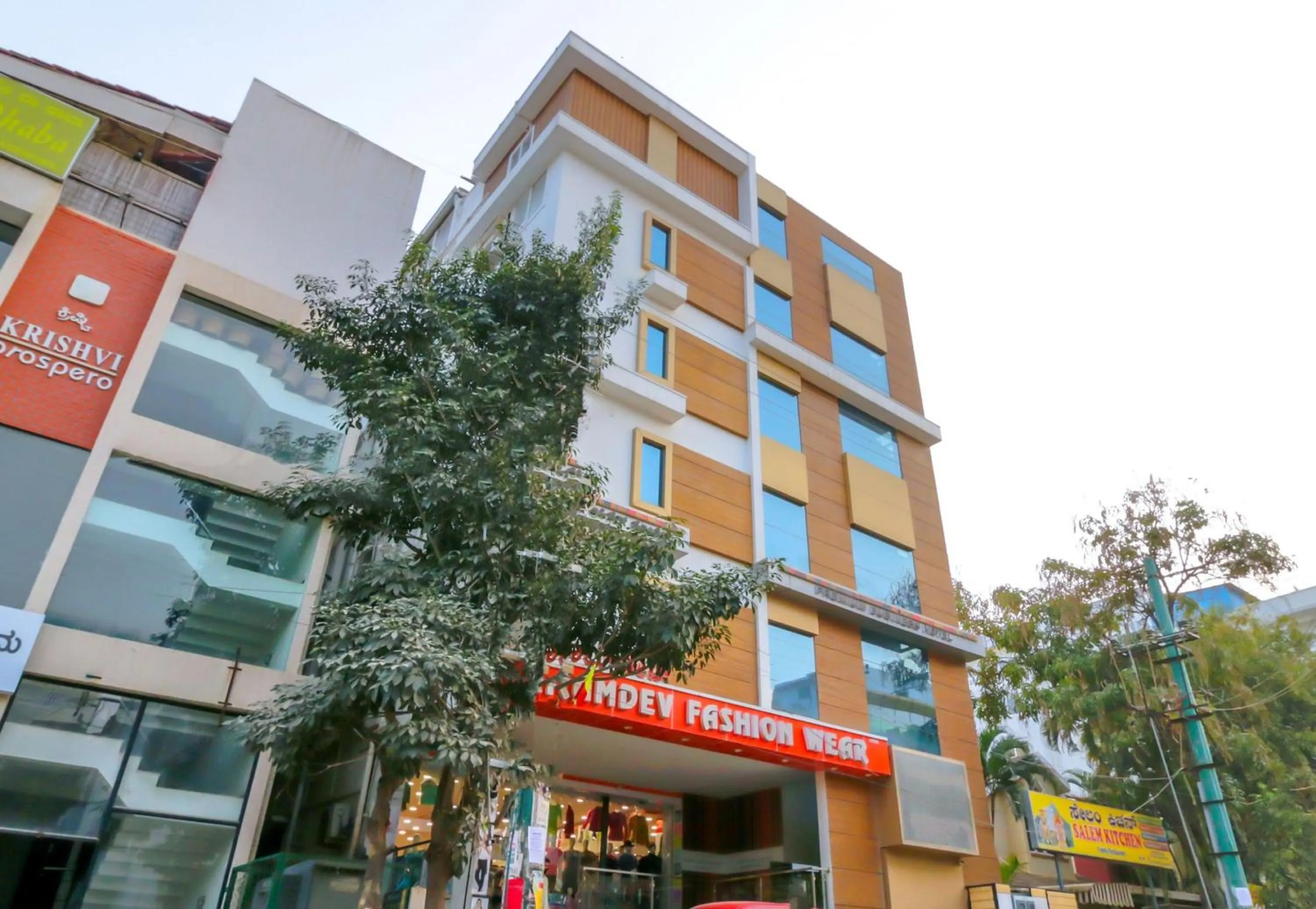 Facade/entrance in Capital O Royal Keys Near Brookfield Mall, AECS Layout