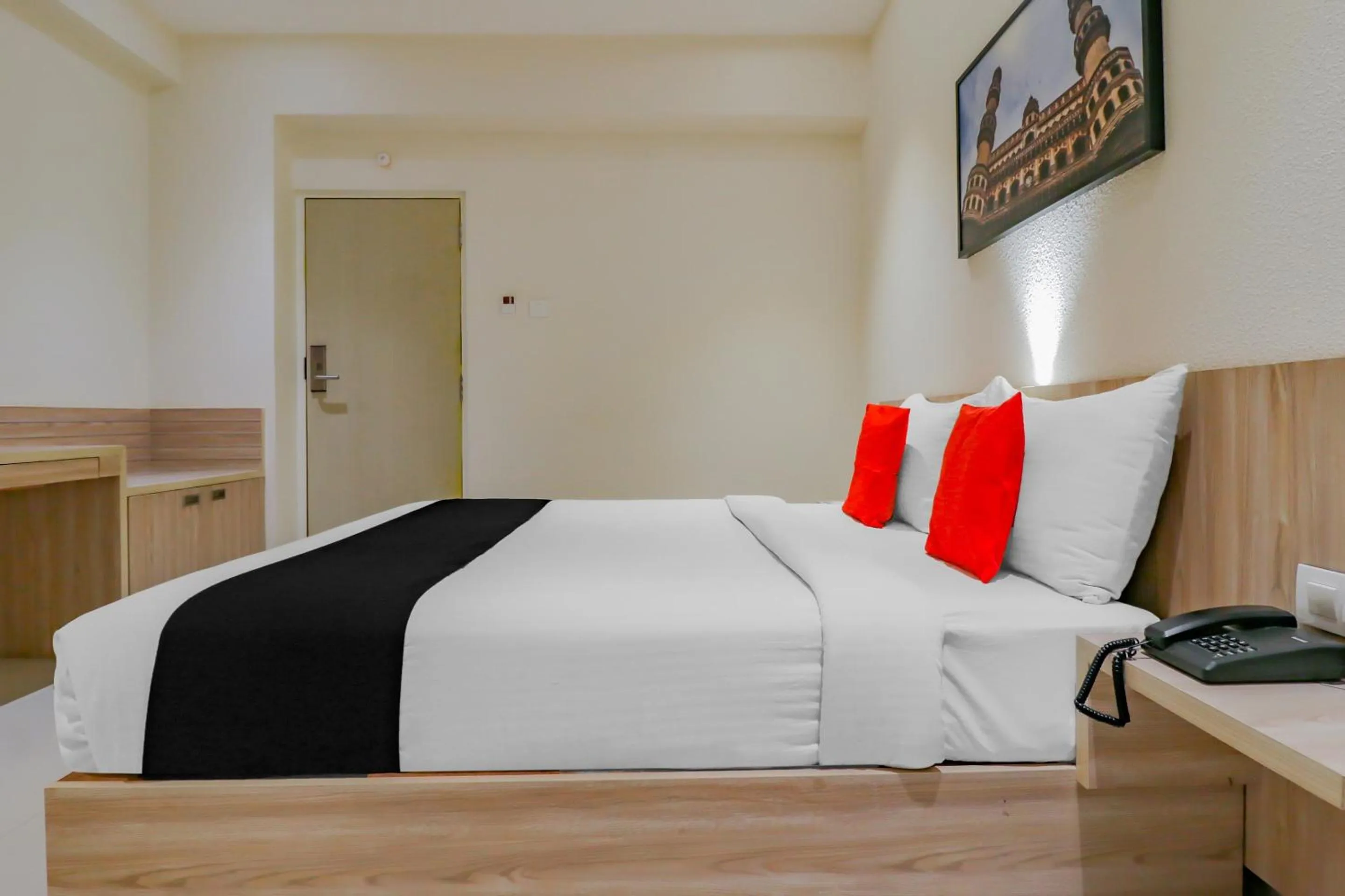 Bedroom, Bed in Capital O Royal Keys Near Brookfield Mall, AECS Layout