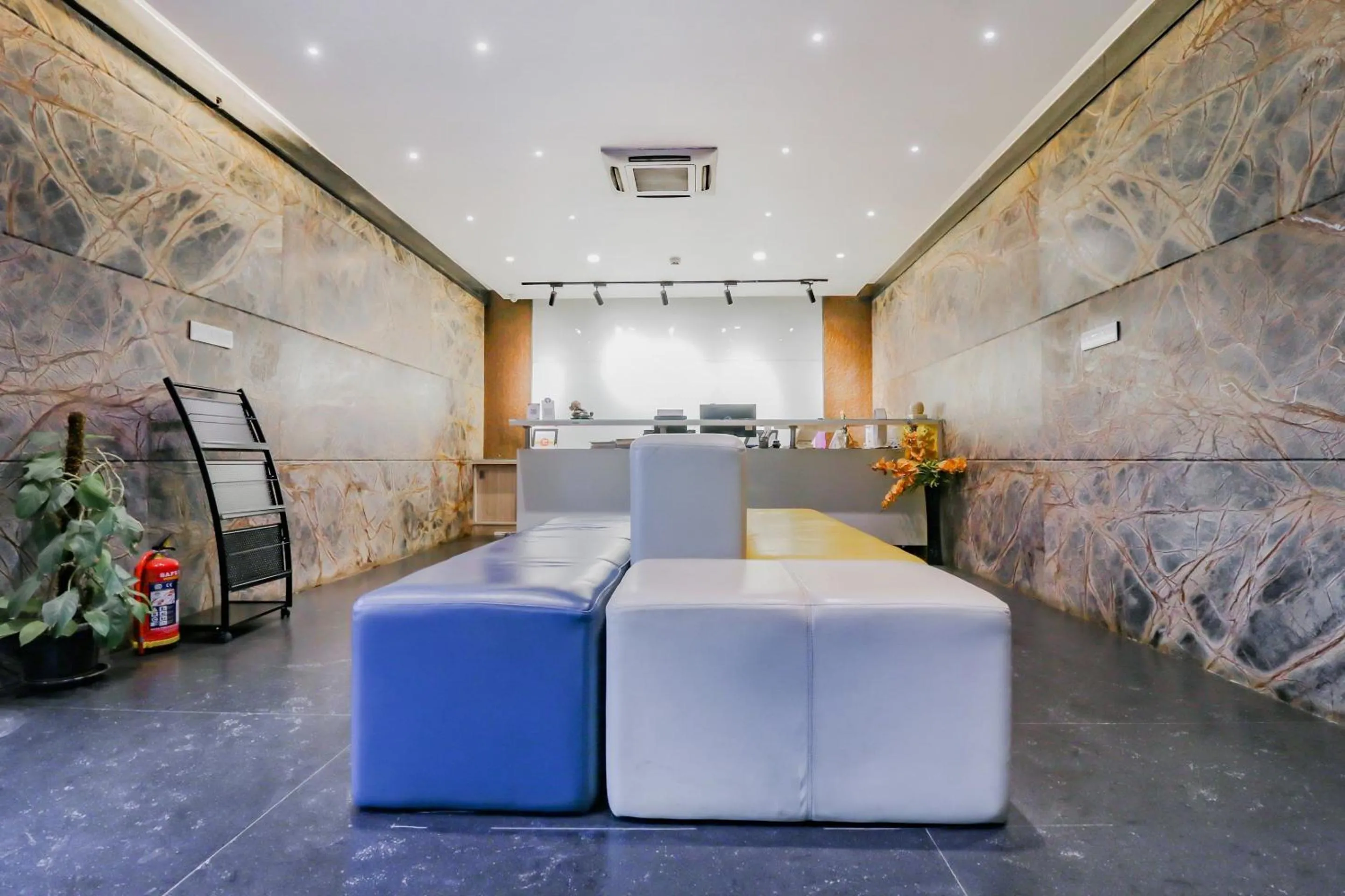 Lobby or reception in Capital O Royal Keys Near Brookfield Mall, AECS Layout