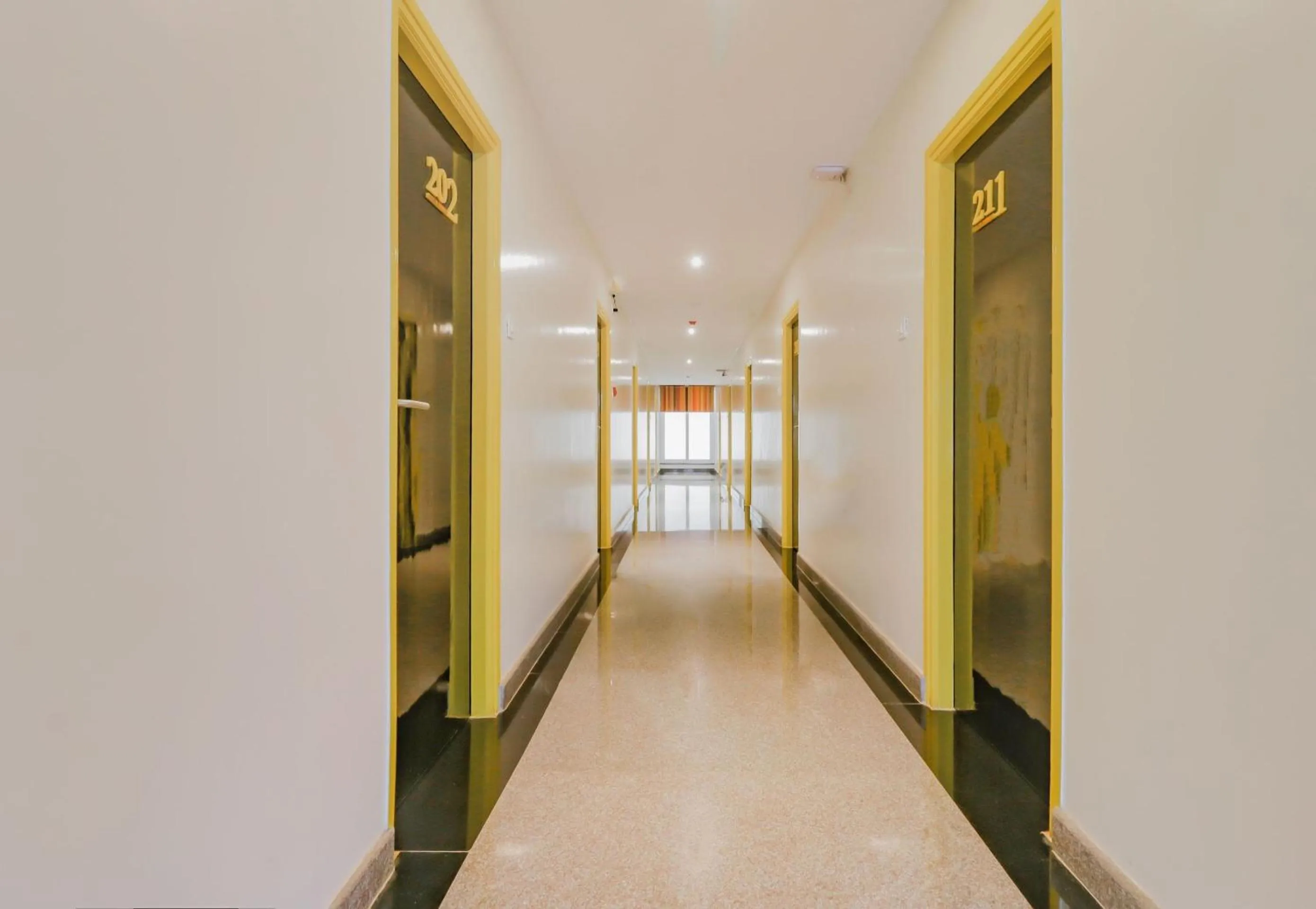 Lobby or reception in Capital O Royal Keys Near Brookfield Mall, AECS Layout