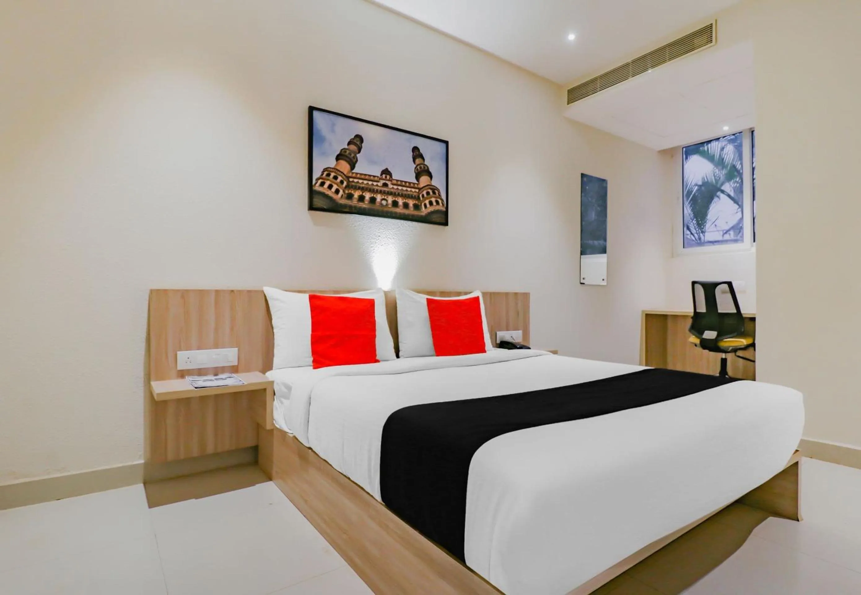 Bedroom, Bed in Capital O Royal Keys Near Brookfield Mall, AECS Layout