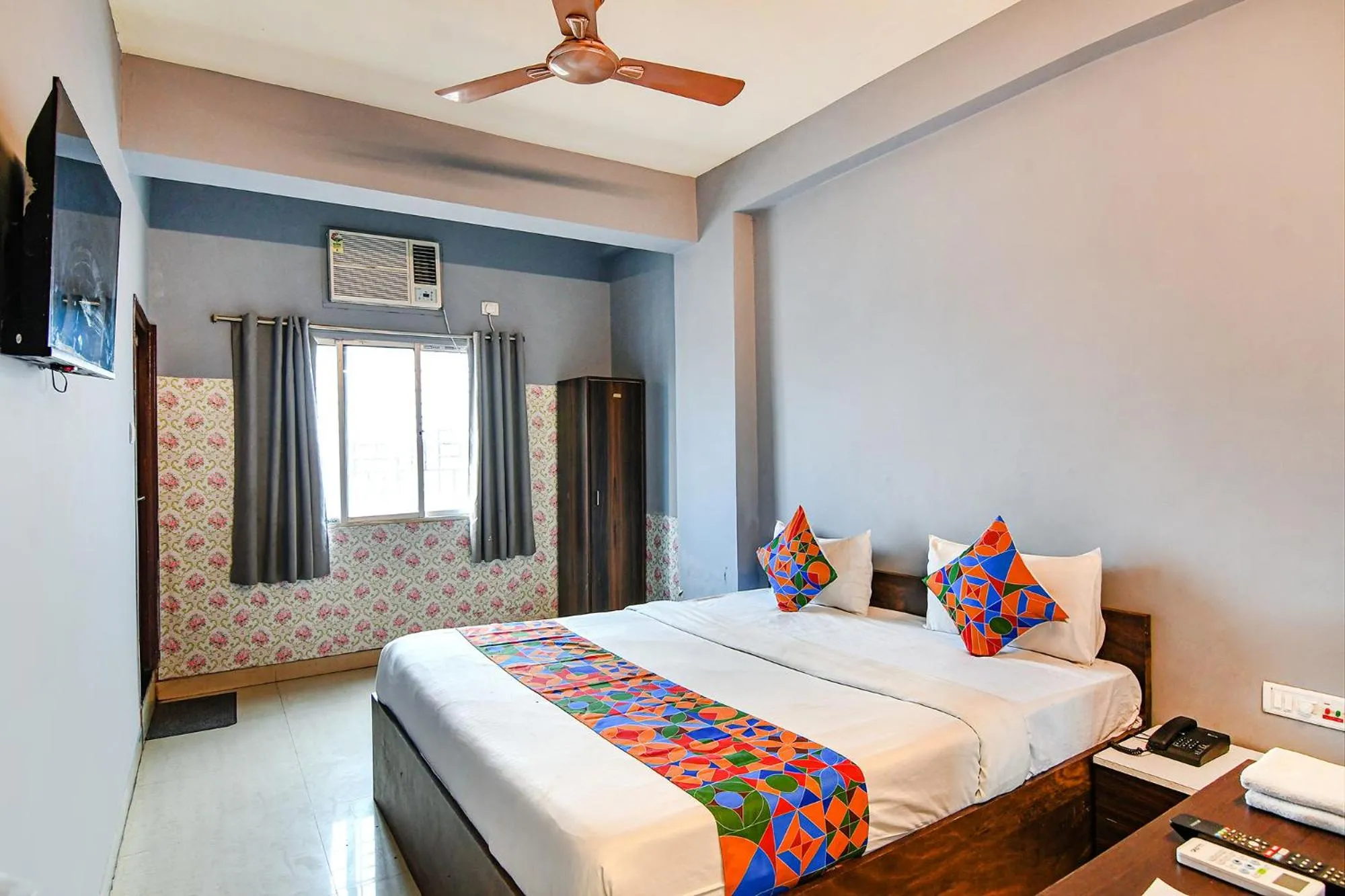 Bed in Via Westin Plaza