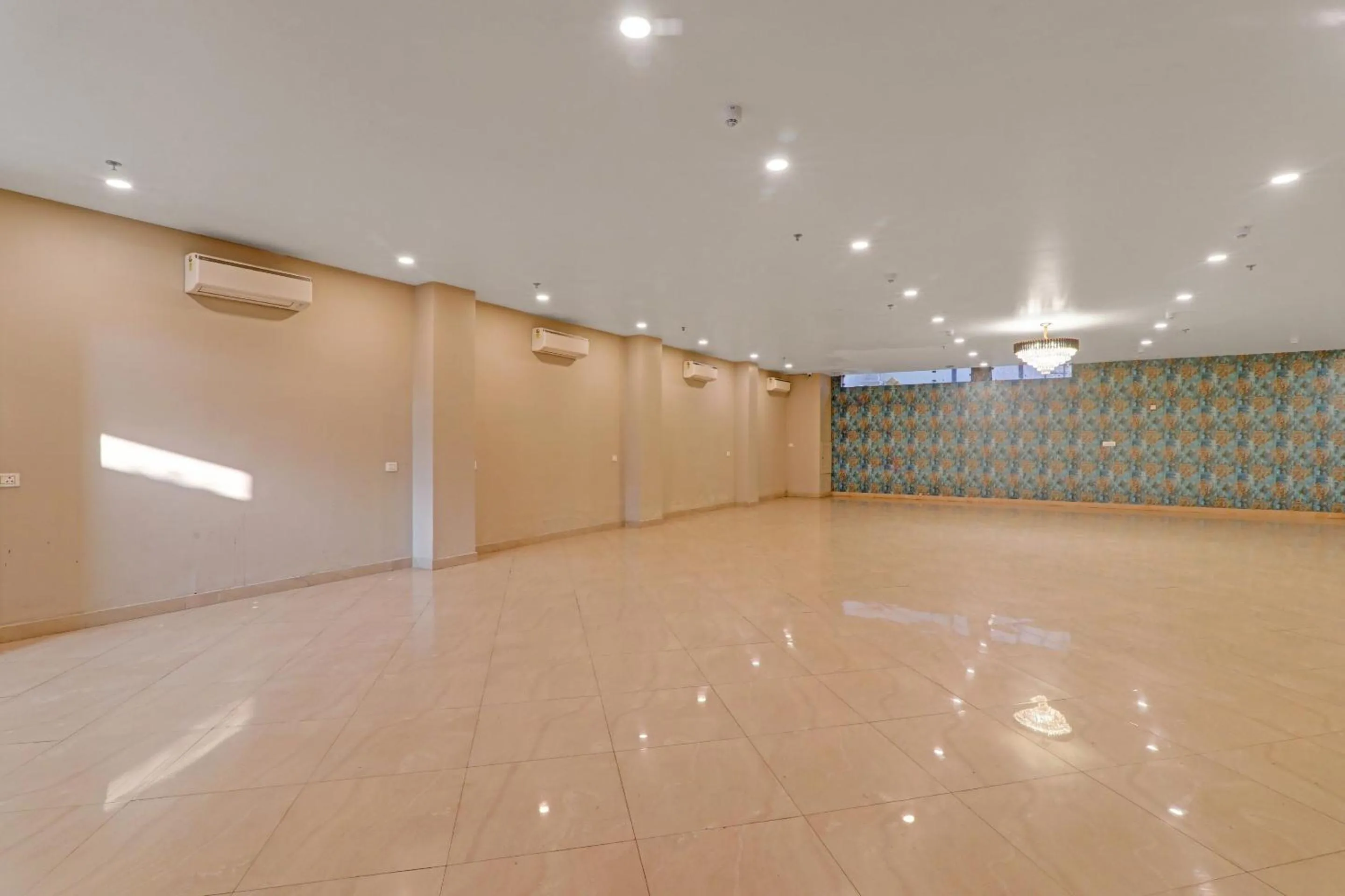 Other in Super Townhouse Amaraa Hotel Near Phoenix Palassio