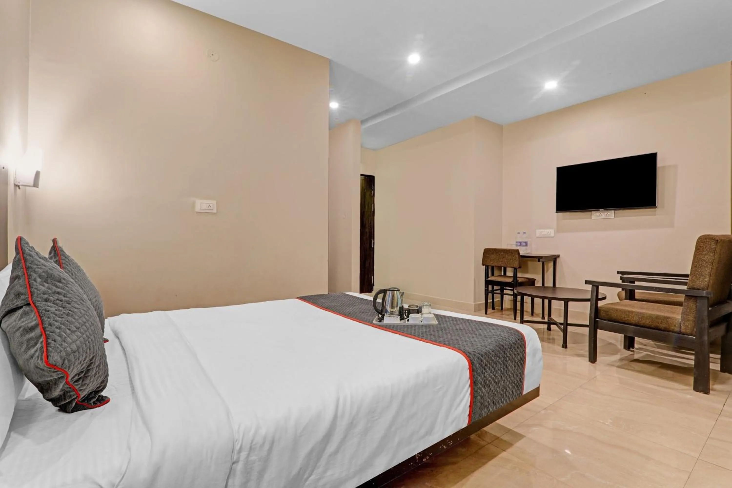 Other in Super Townhouse Amaraa Hotel Near Phoenix Palassio