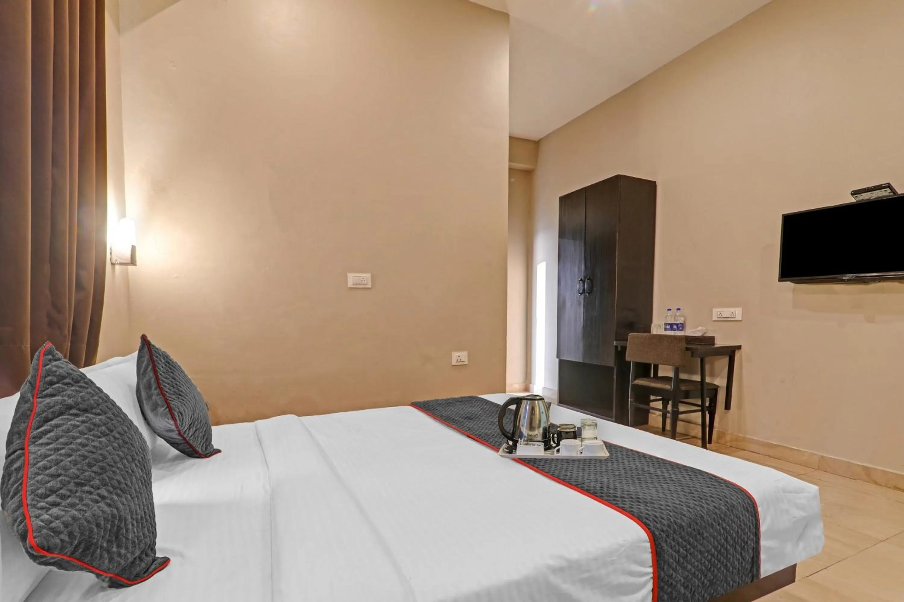 Other in Super Townhouse Amaraa Hotel Near Phoenix Palassio