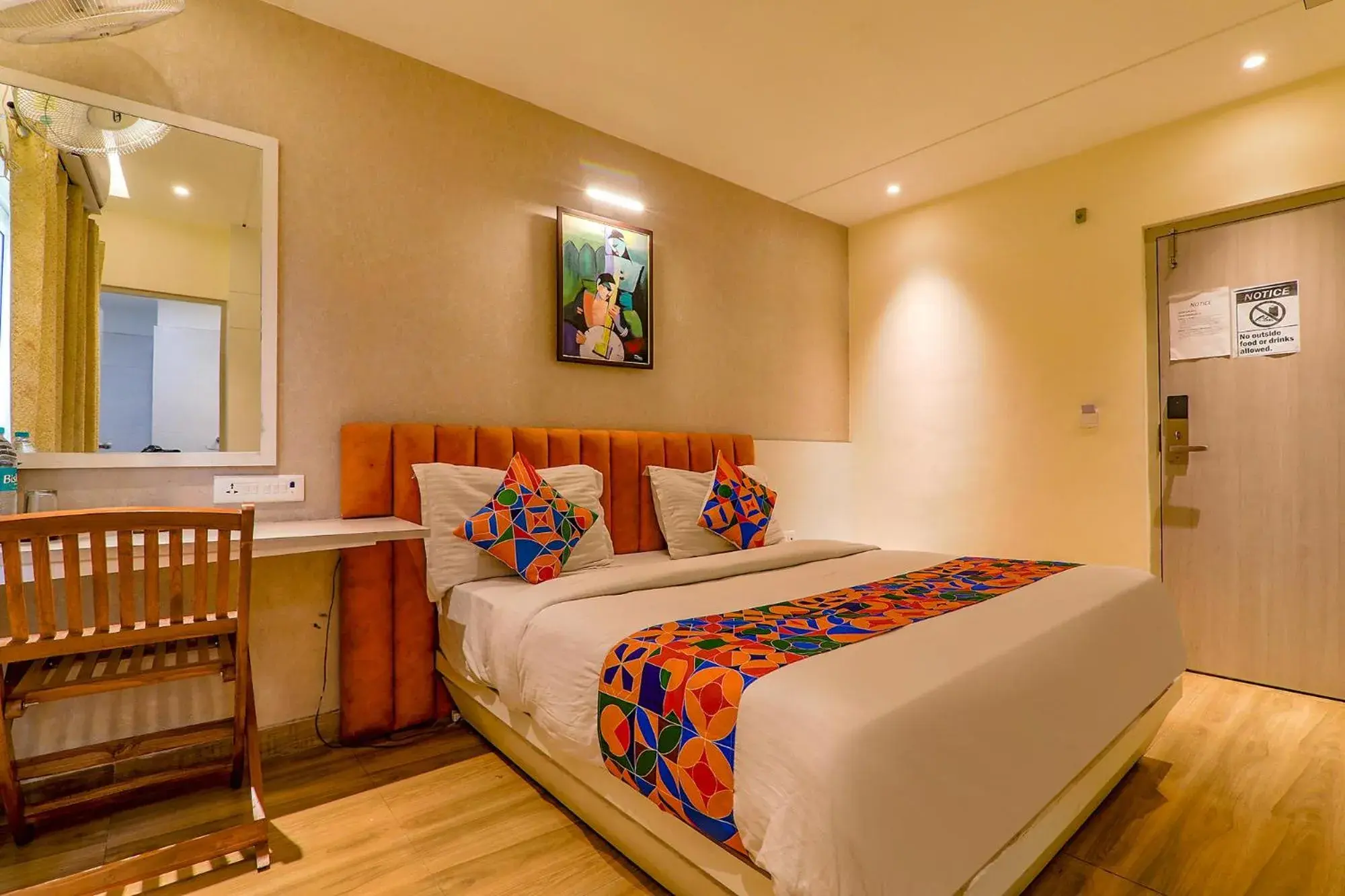 Deluxe Room - single occupancy in Super Townhouse Geetraj Near Shalimar Gateway lucknow Deluxe Room - single occupancy in Super Townhouse Geetraj Near Shalimar Gateway lucknow
