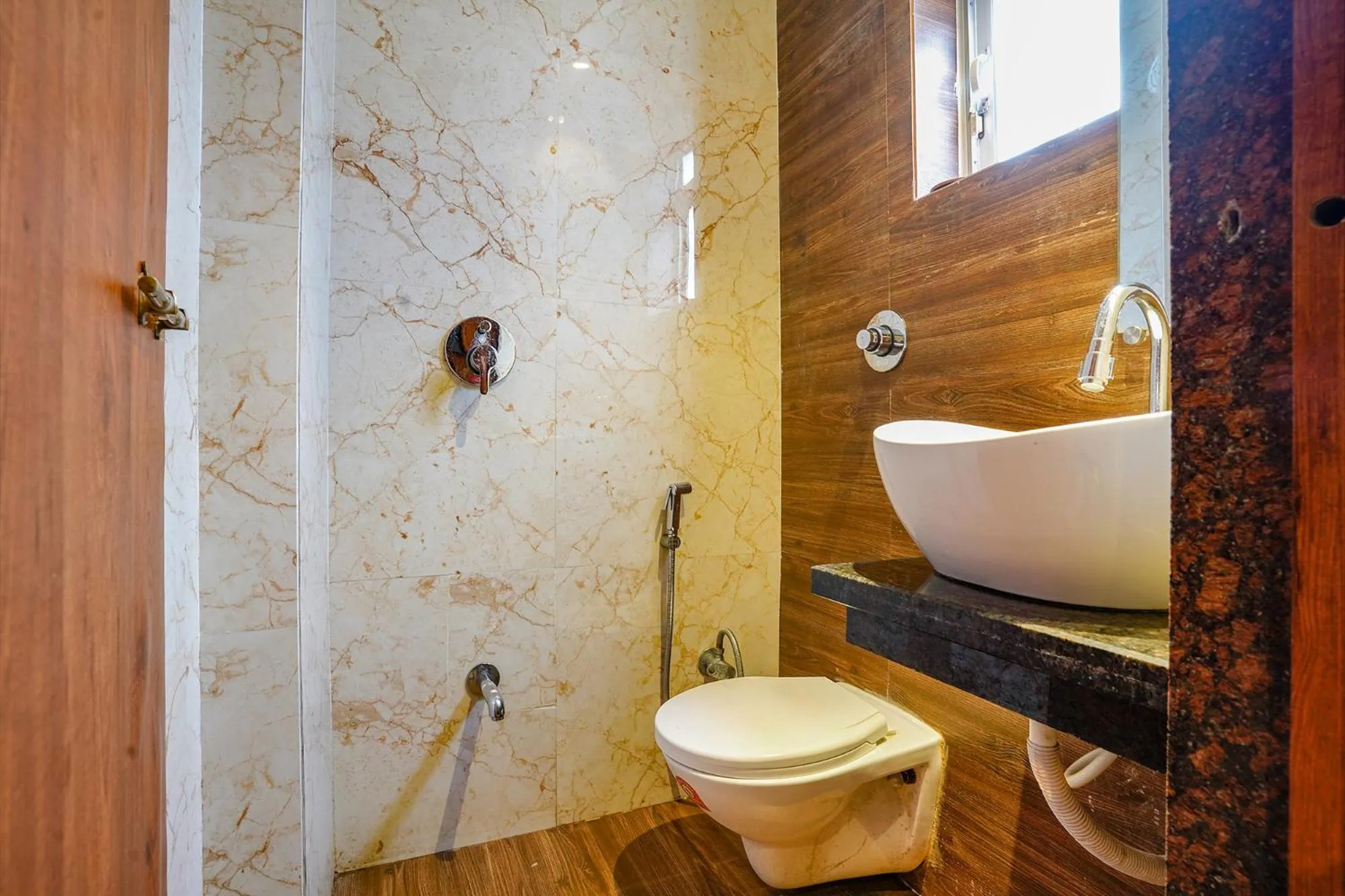 Bathroom in Via Super 7 Inn- Nr Rabale Station