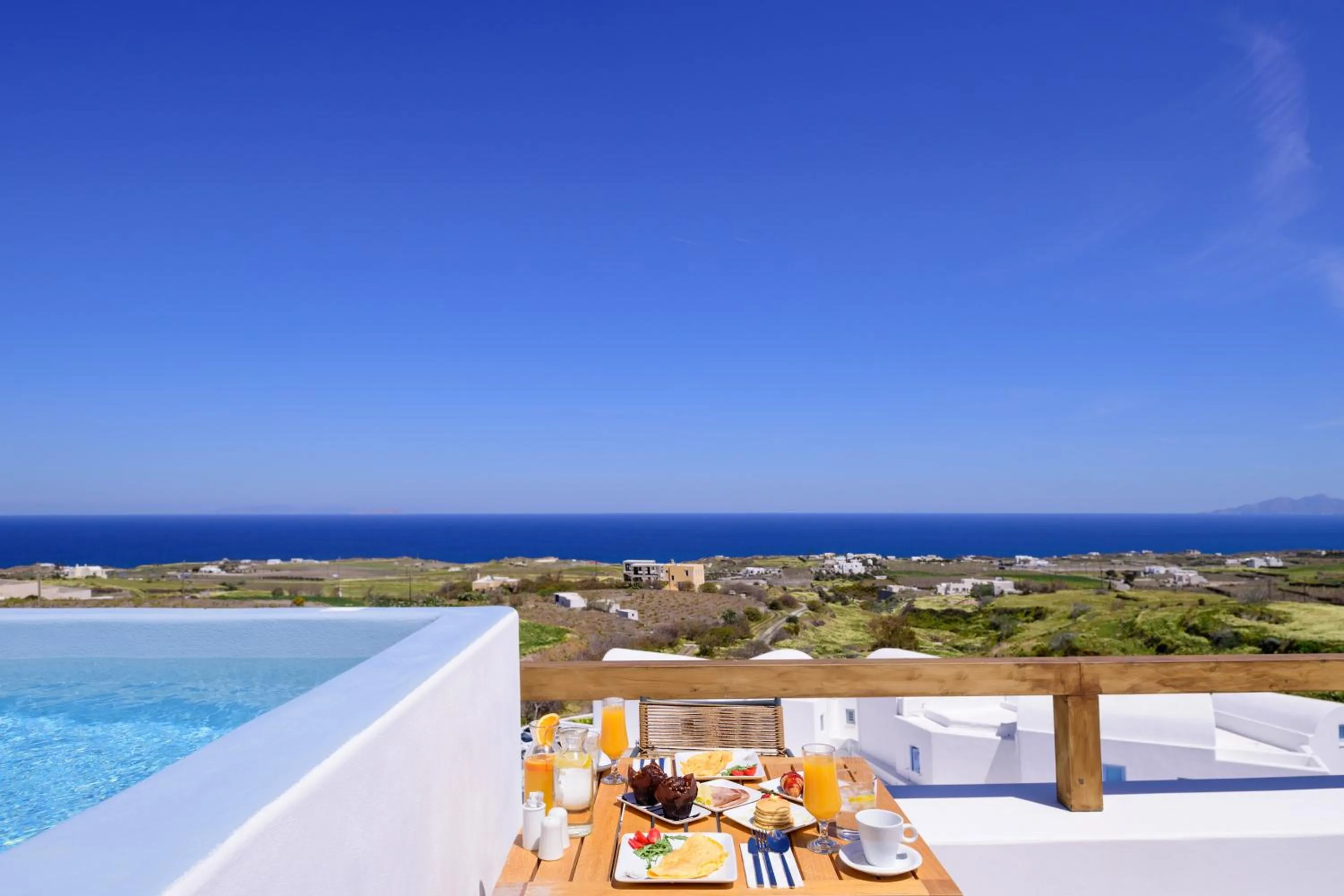 Summer in Este Luxury Suites
