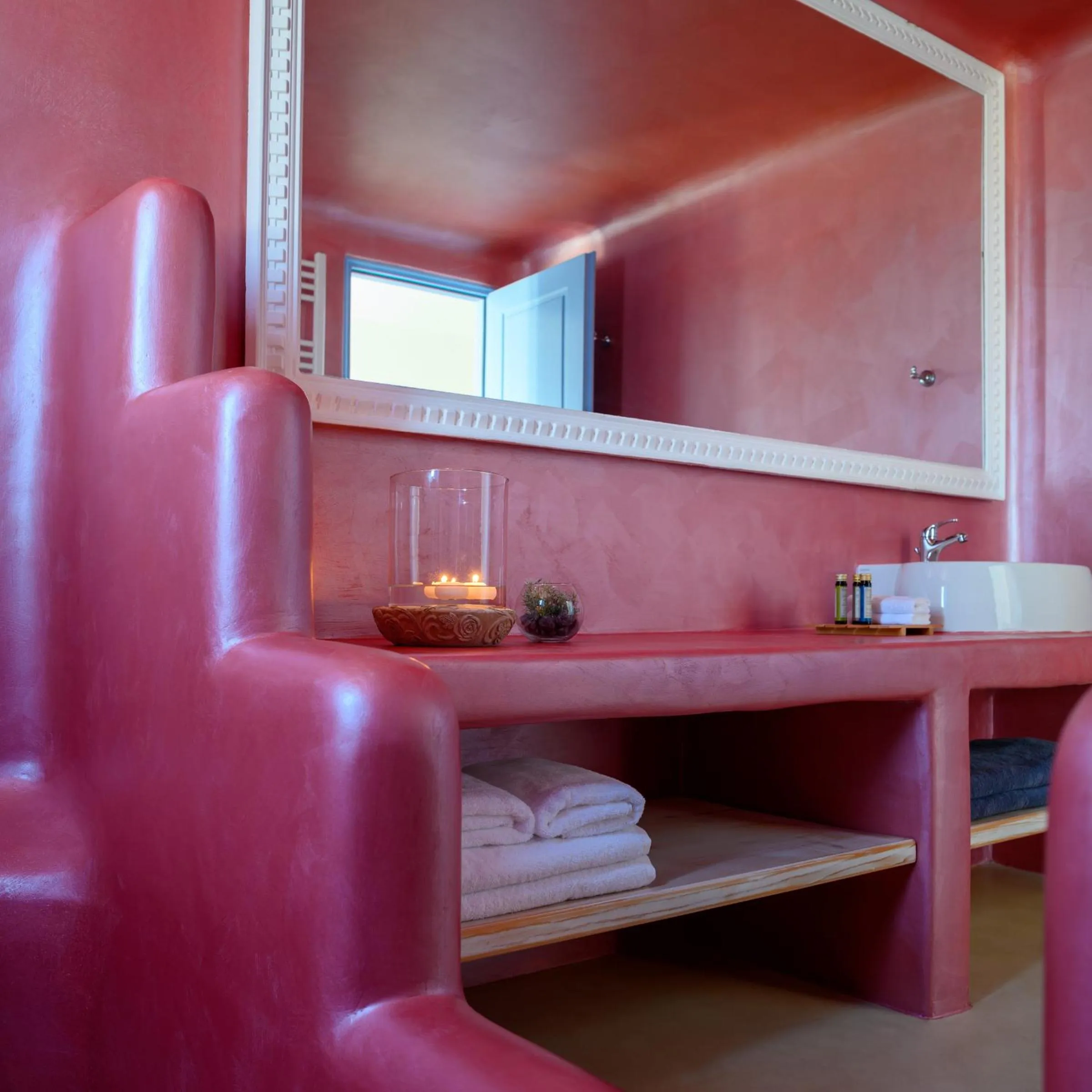 Shower in Este Luxury Suites