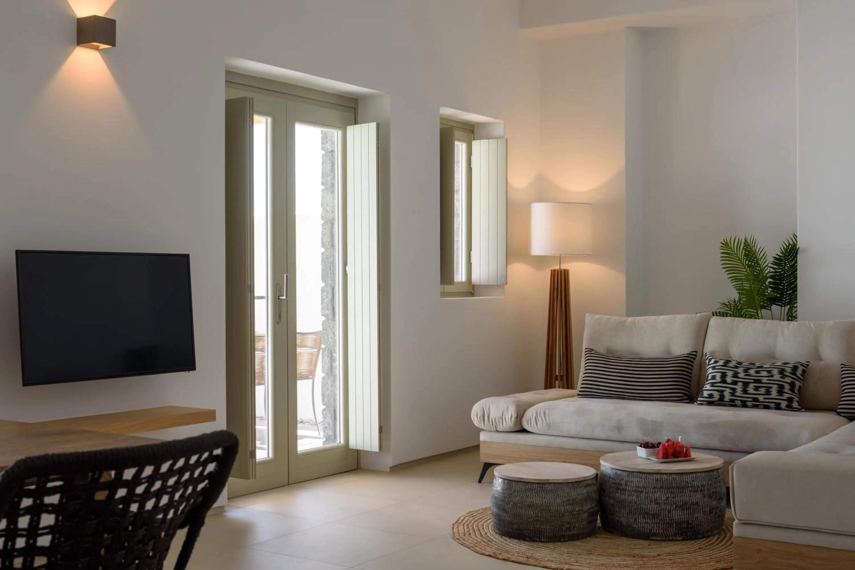 Day in Este Luxury Suites