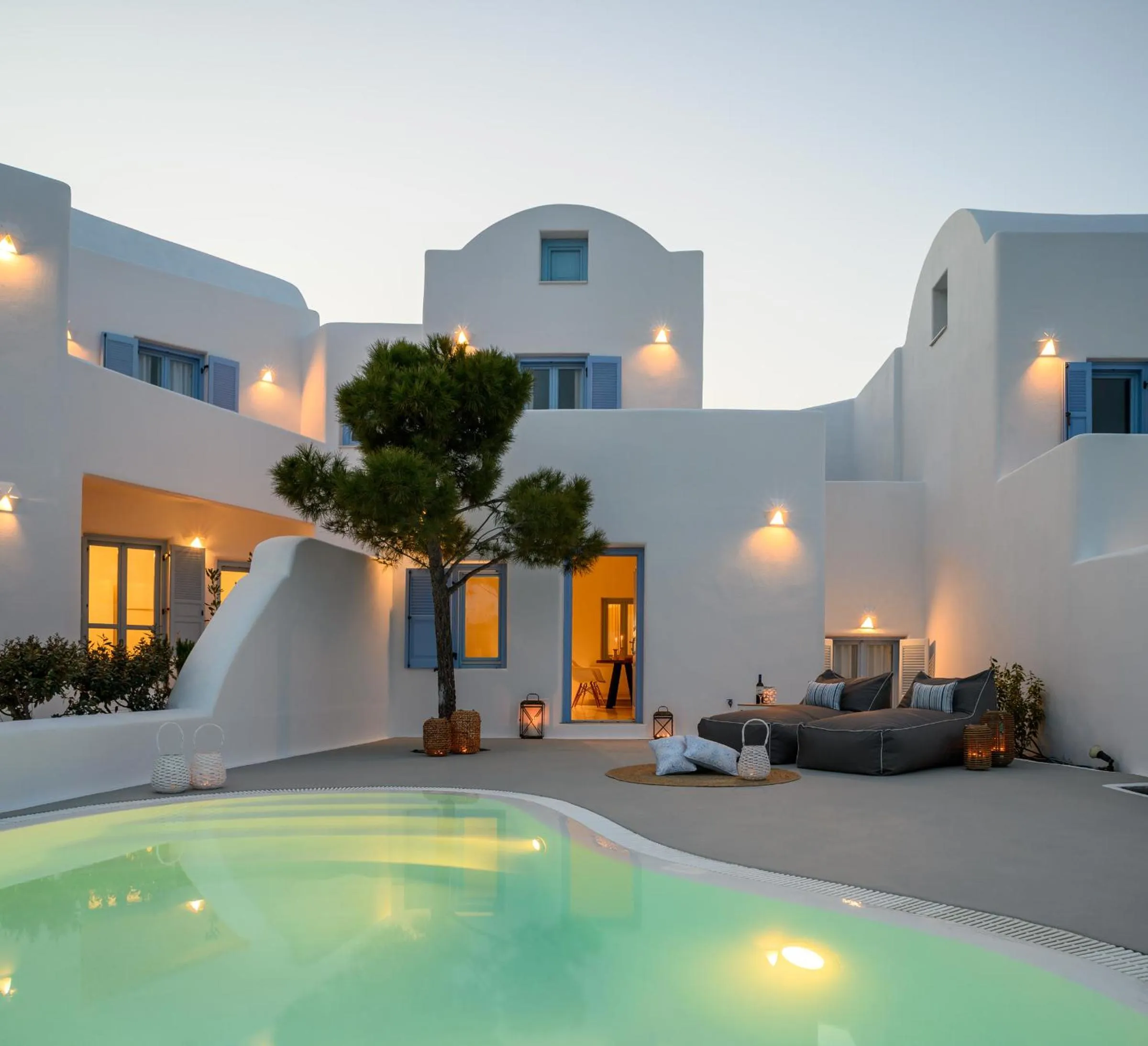 Property building in Este Luxury Suites