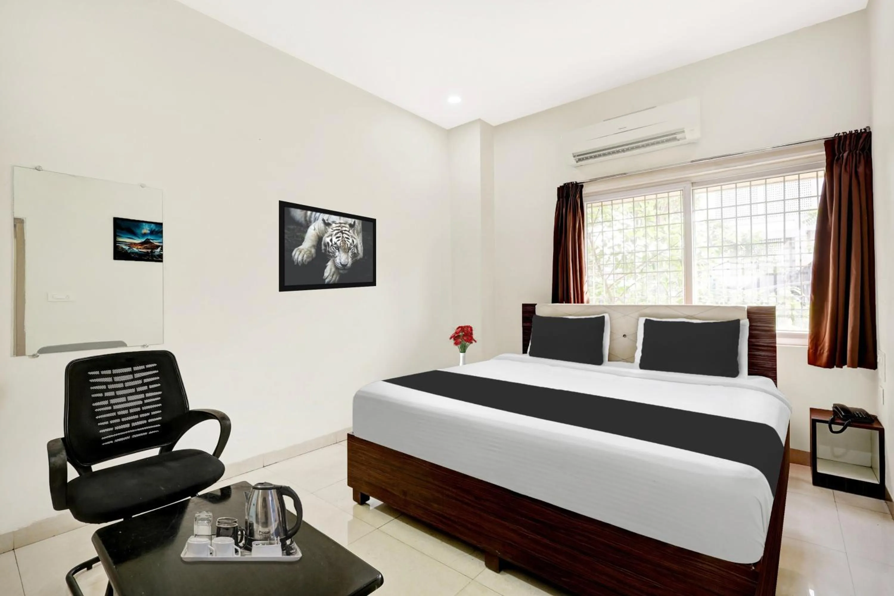 Bedroom, Bed in Collection O Dabagardens Near RK Beach