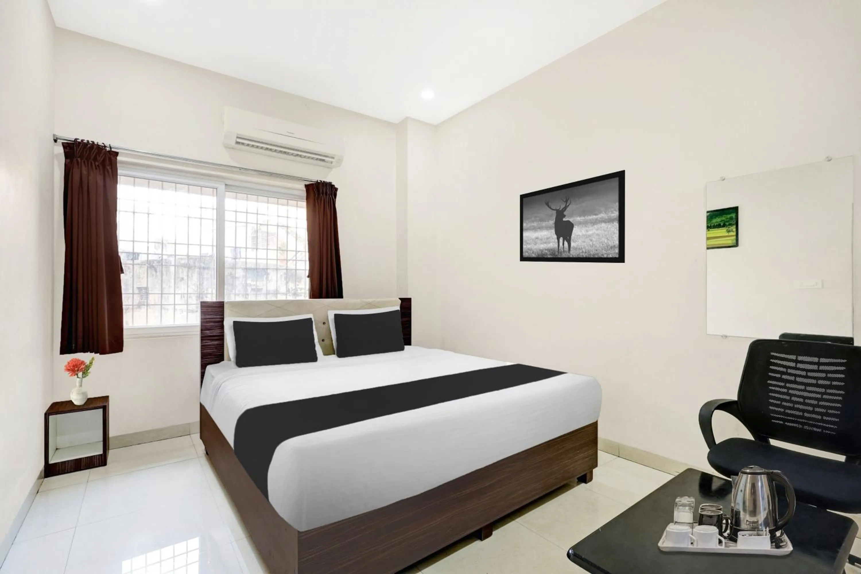 Bedroom, Bed in Collection O Dabagardens Near RK Beach