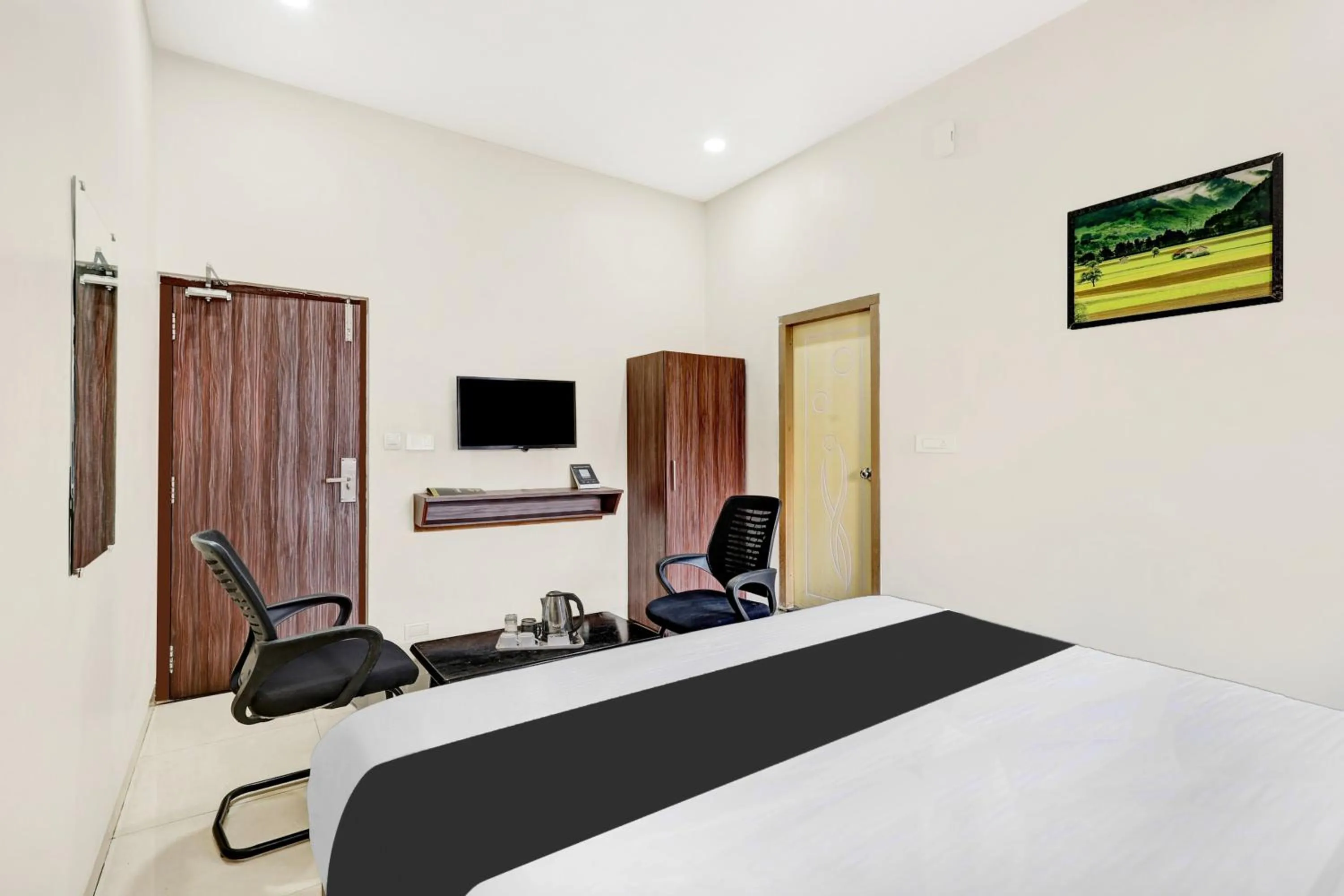 Bedroom, Bed in Collection O Dabagardens Near RK Beach