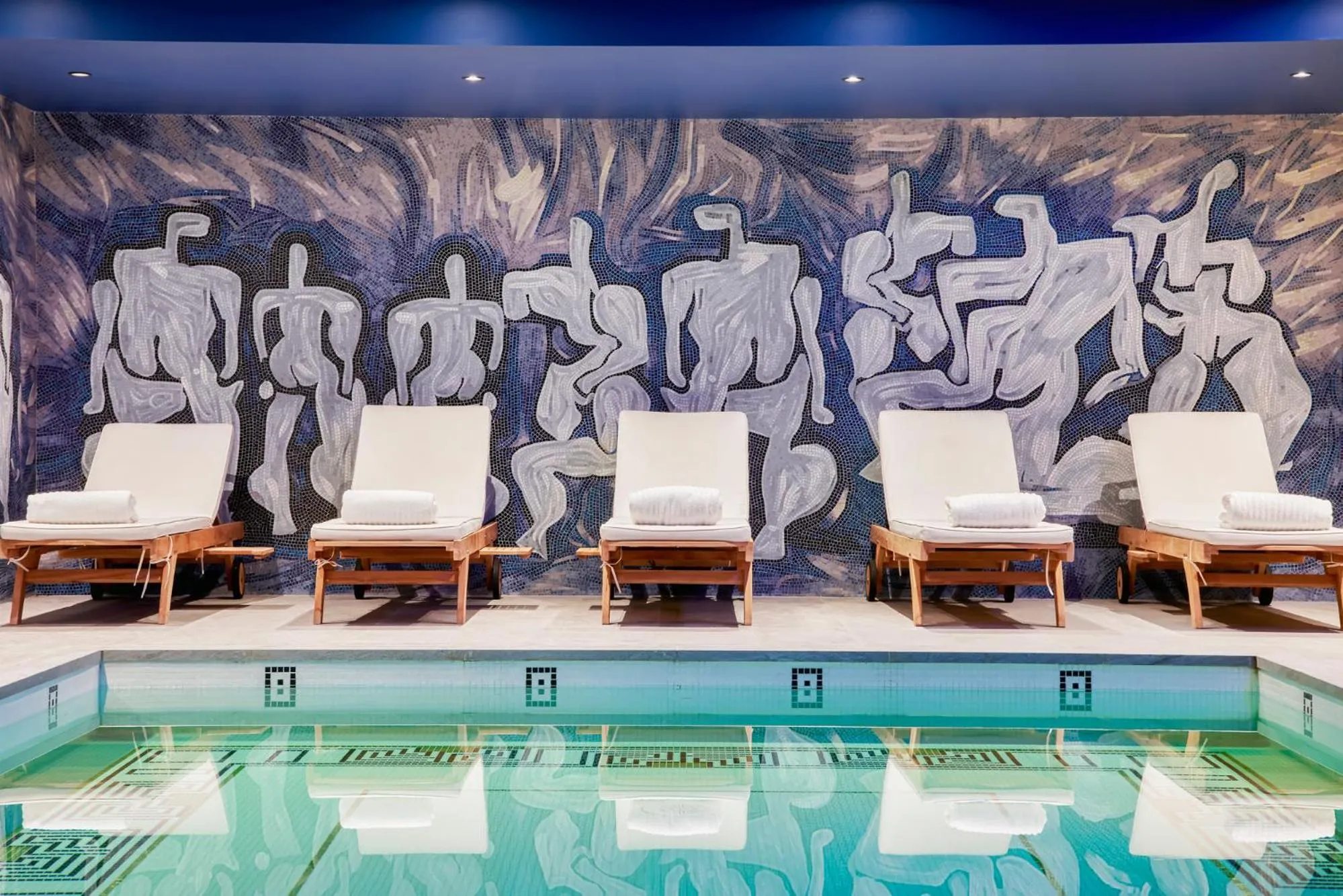 Swimming pool in Juliana Hotel & Spa - Brussels Centre