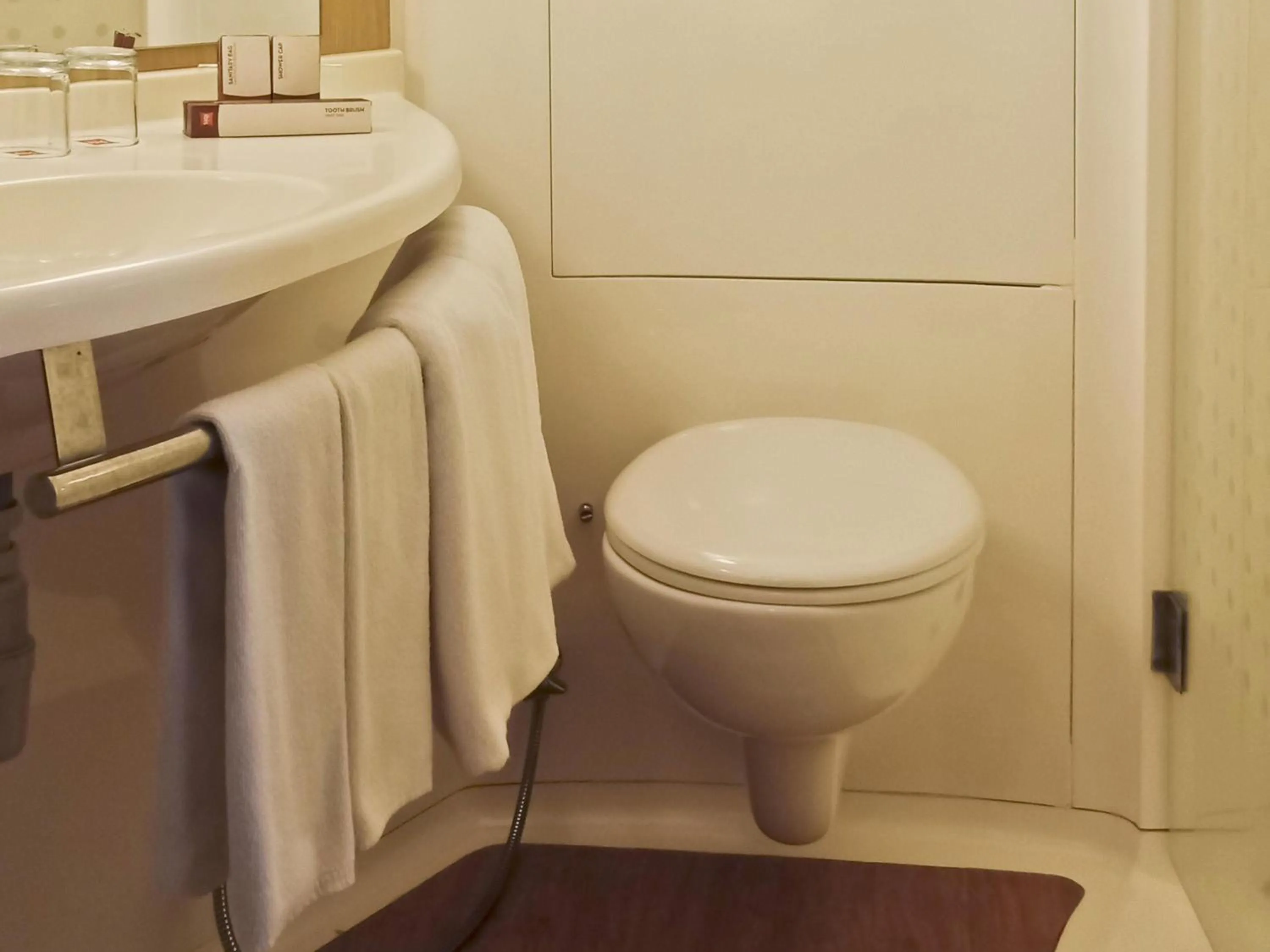 Bedroom in Ibis Padang