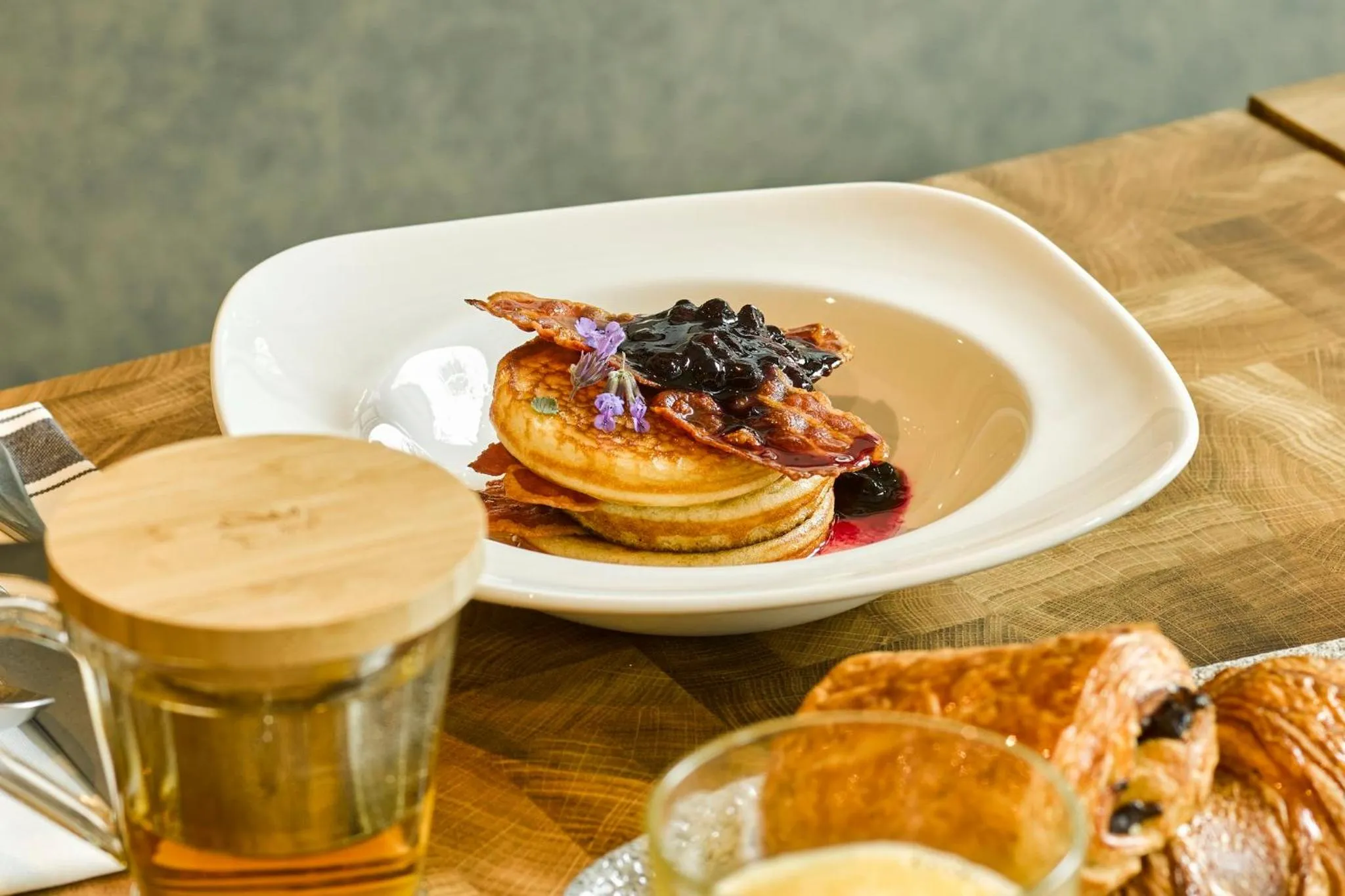 Breakfast in voco The Hague by IHG