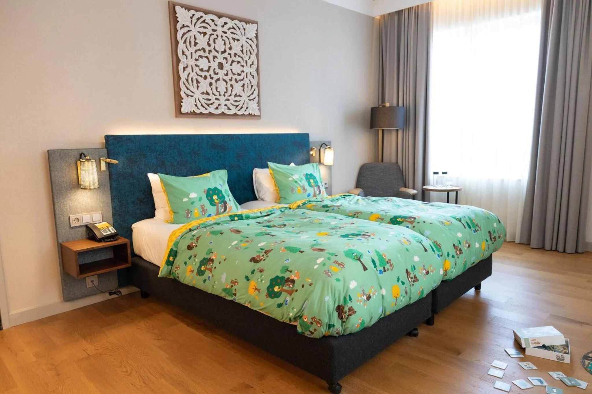 Photo of the whole room, Bed in voco The Hague by IHG