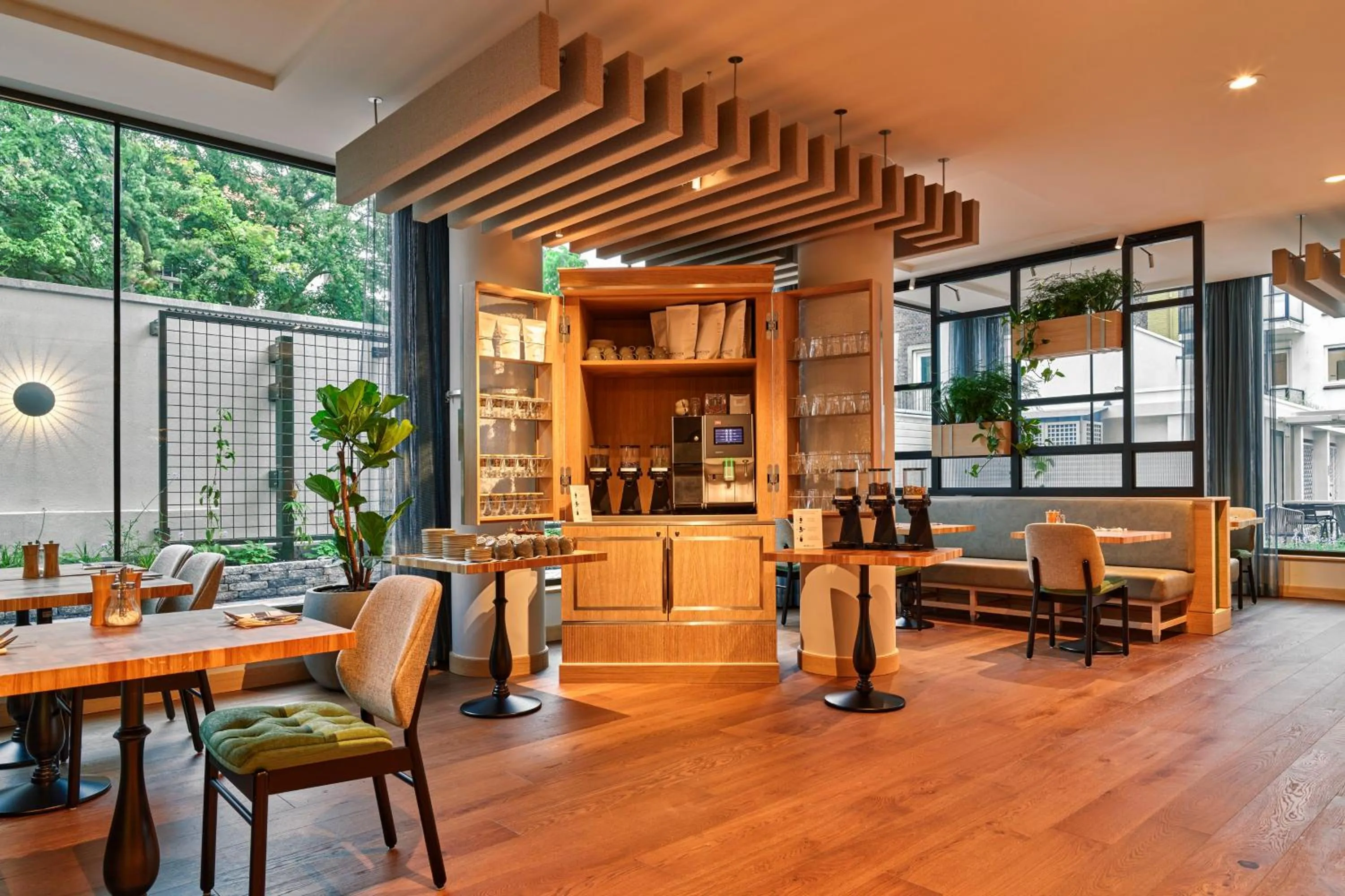 Breakfast in voco The Hague by IHG