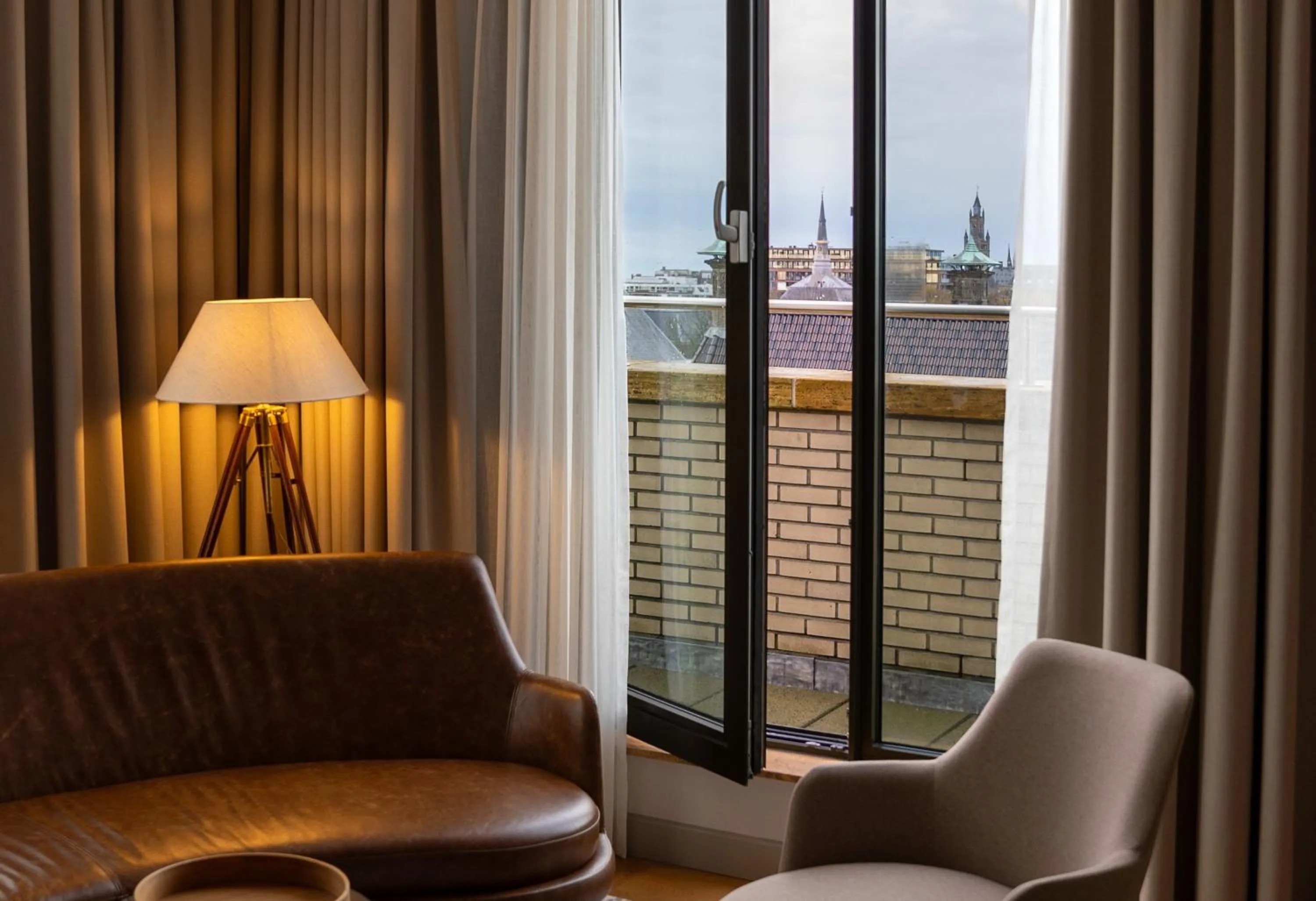 Photo of the whole room in voco The Hague by IHG