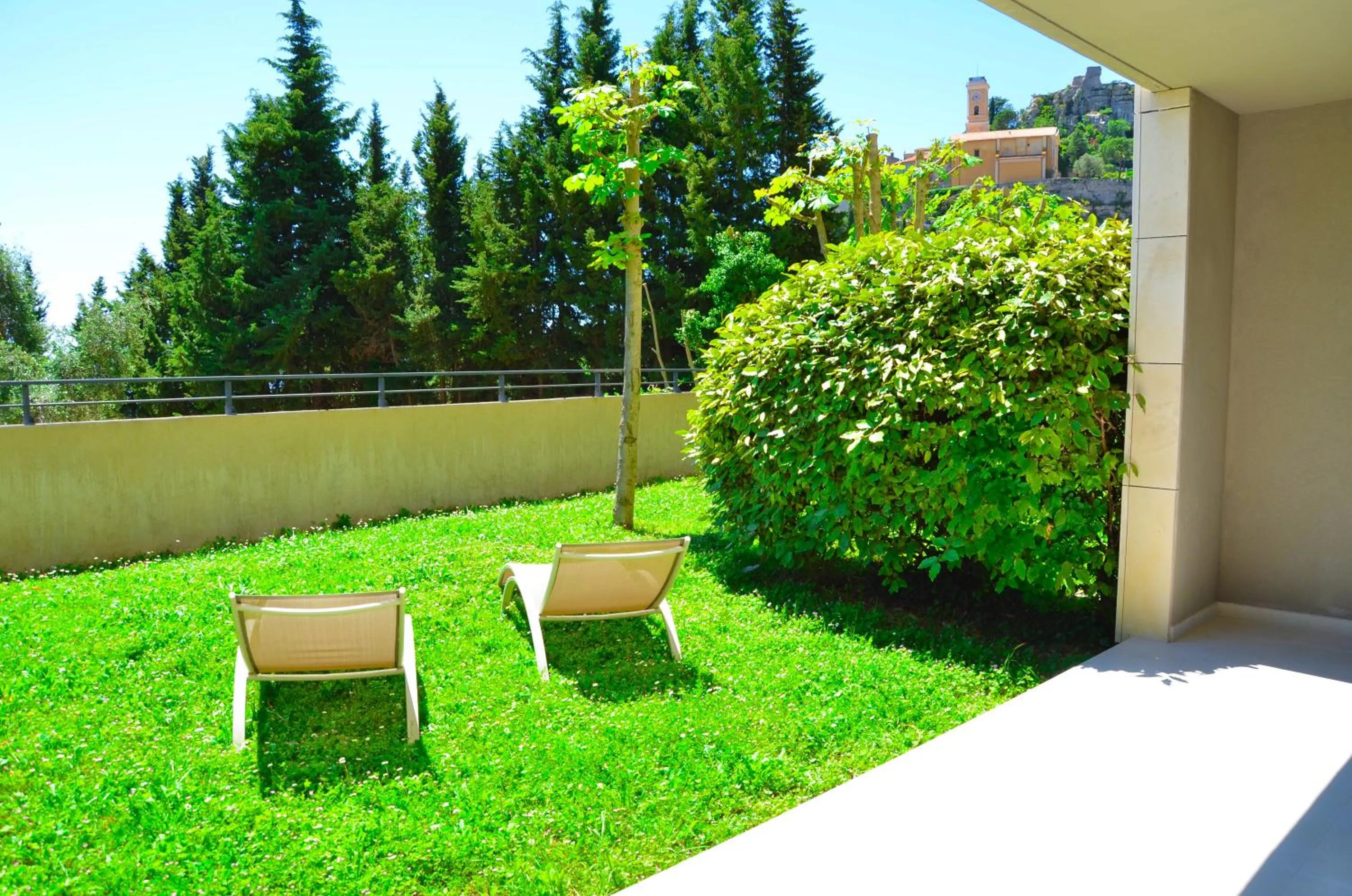Patio in La Perle d'Eze - Aparthotel