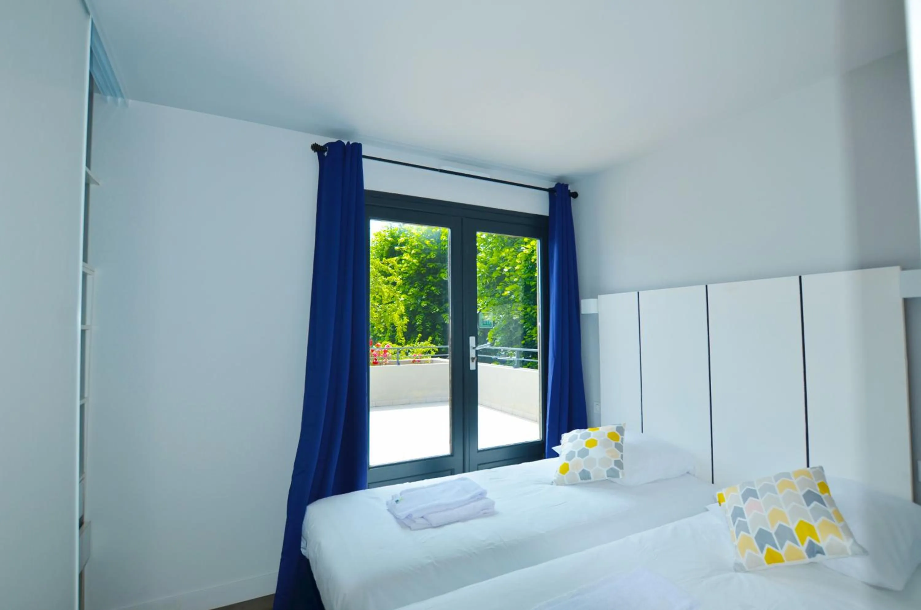 Bedroom, Bed in La Perle d'Eze - Aparthotel