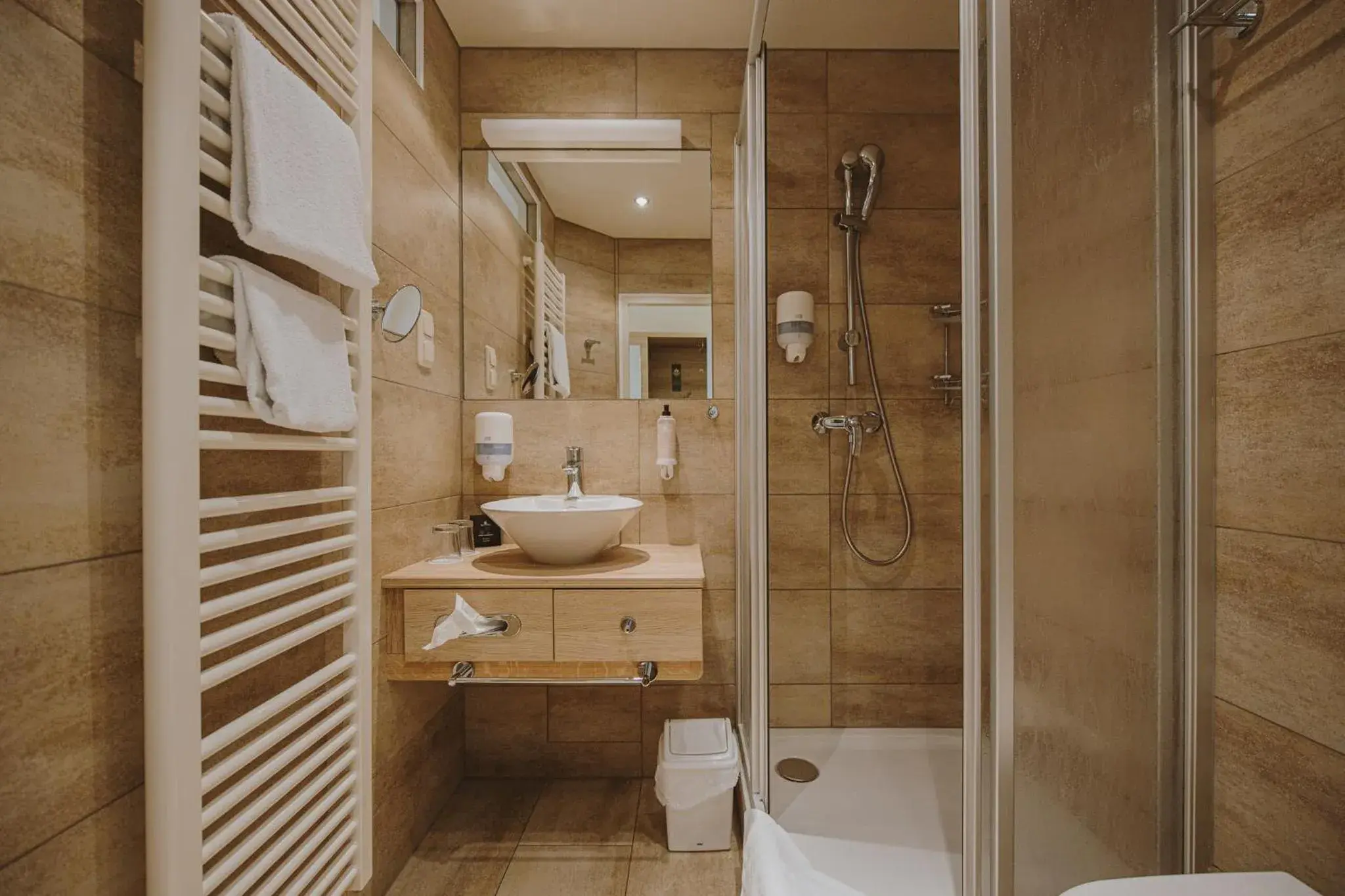 Standard Double Room in Hotel Süd Graz Standard Double Room in Hotel Süd Graz