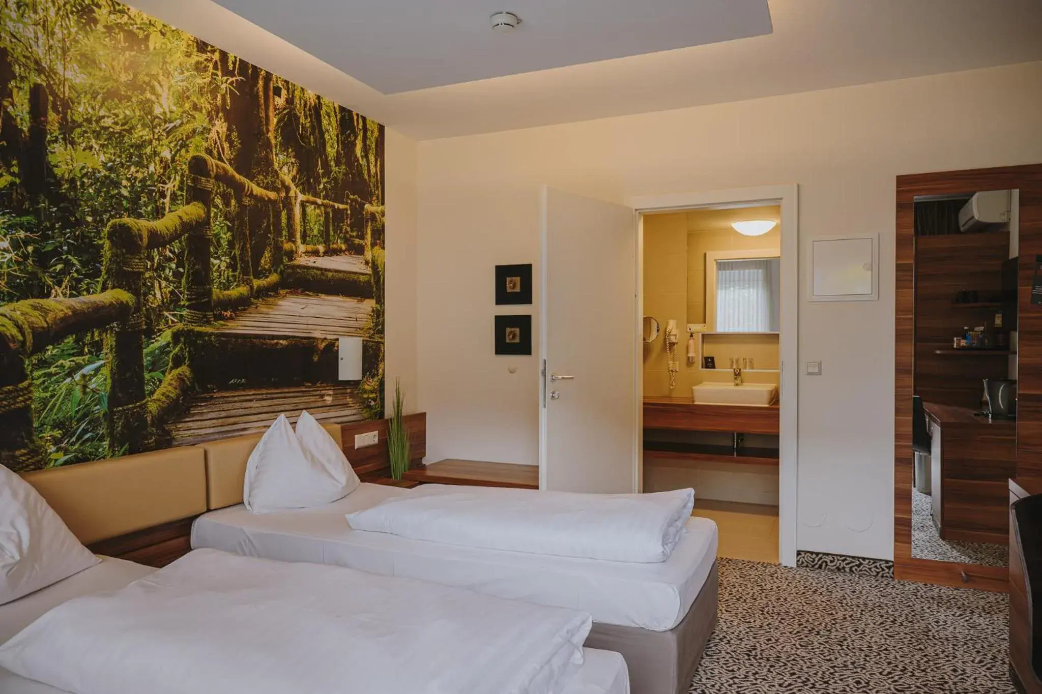 Double Room - adjoining building in Hotel Süd Graz Double Room - adjoining building in Hotel Süd Graz