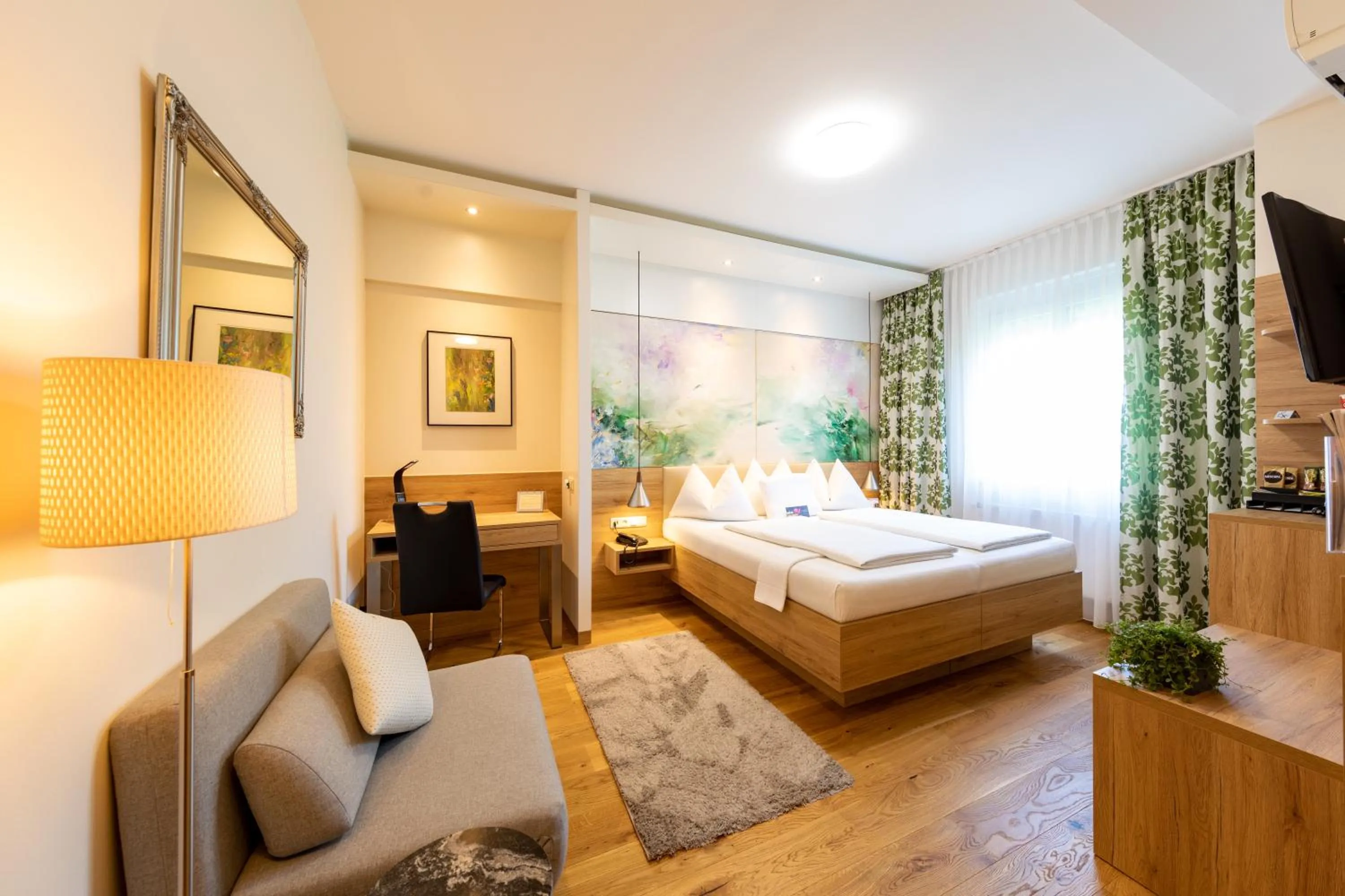 Photo of the whole room, Bed in Hotel Süd Graz