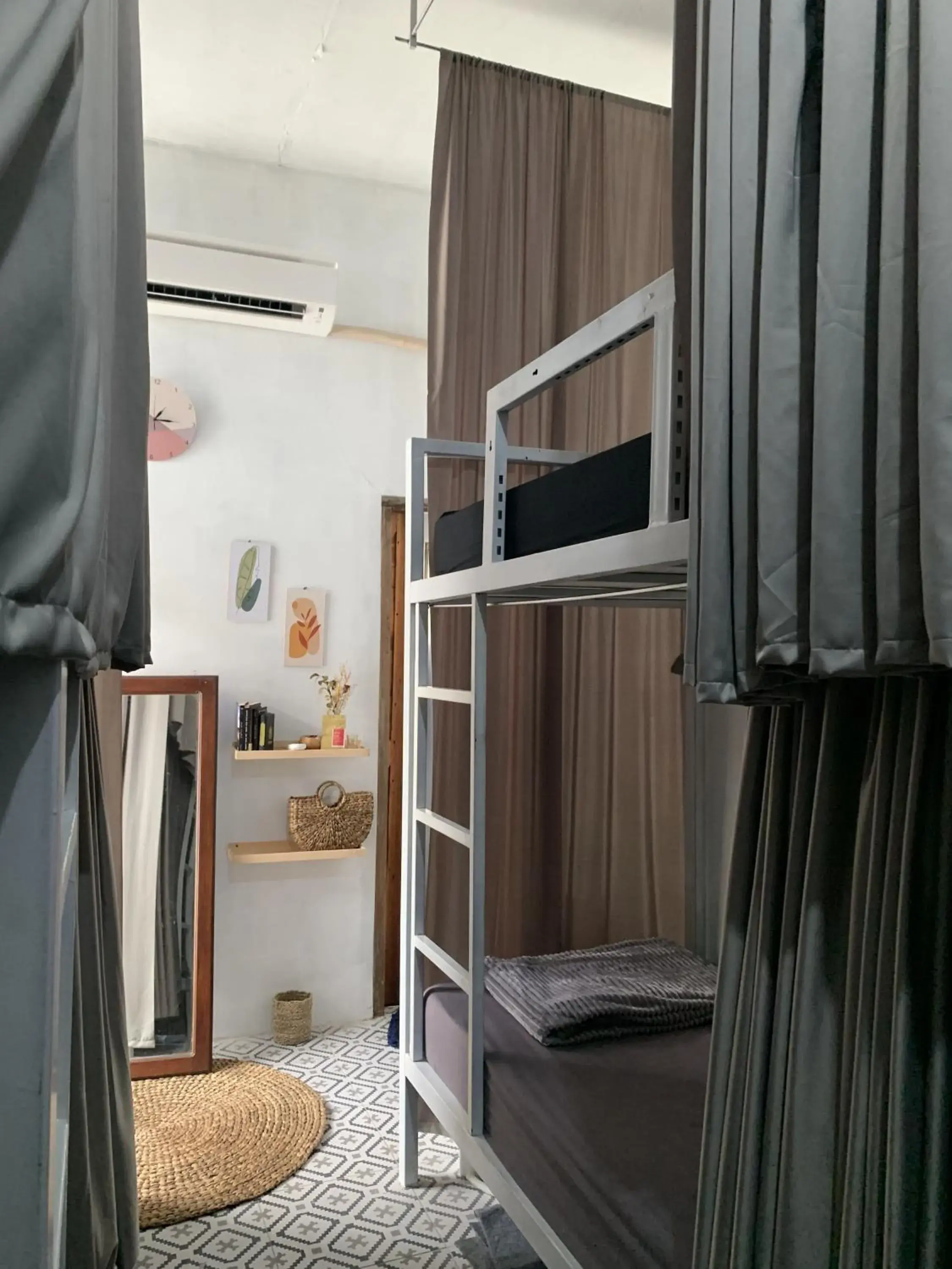 Bed in 6-Bed Mixed Dormitory Room in KALINDA HOMEY Bed in 6-Bed Mixed Dormitory Room in KALINDA HOMEY