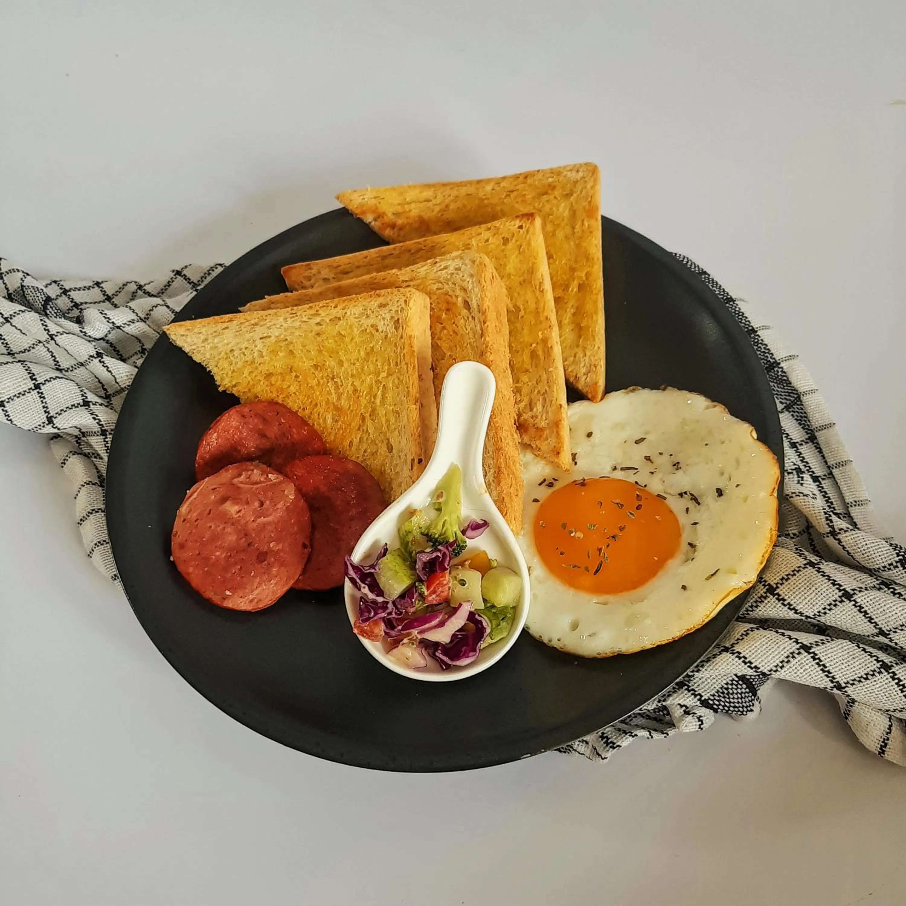 Breakfast in KALINDA HOMEY