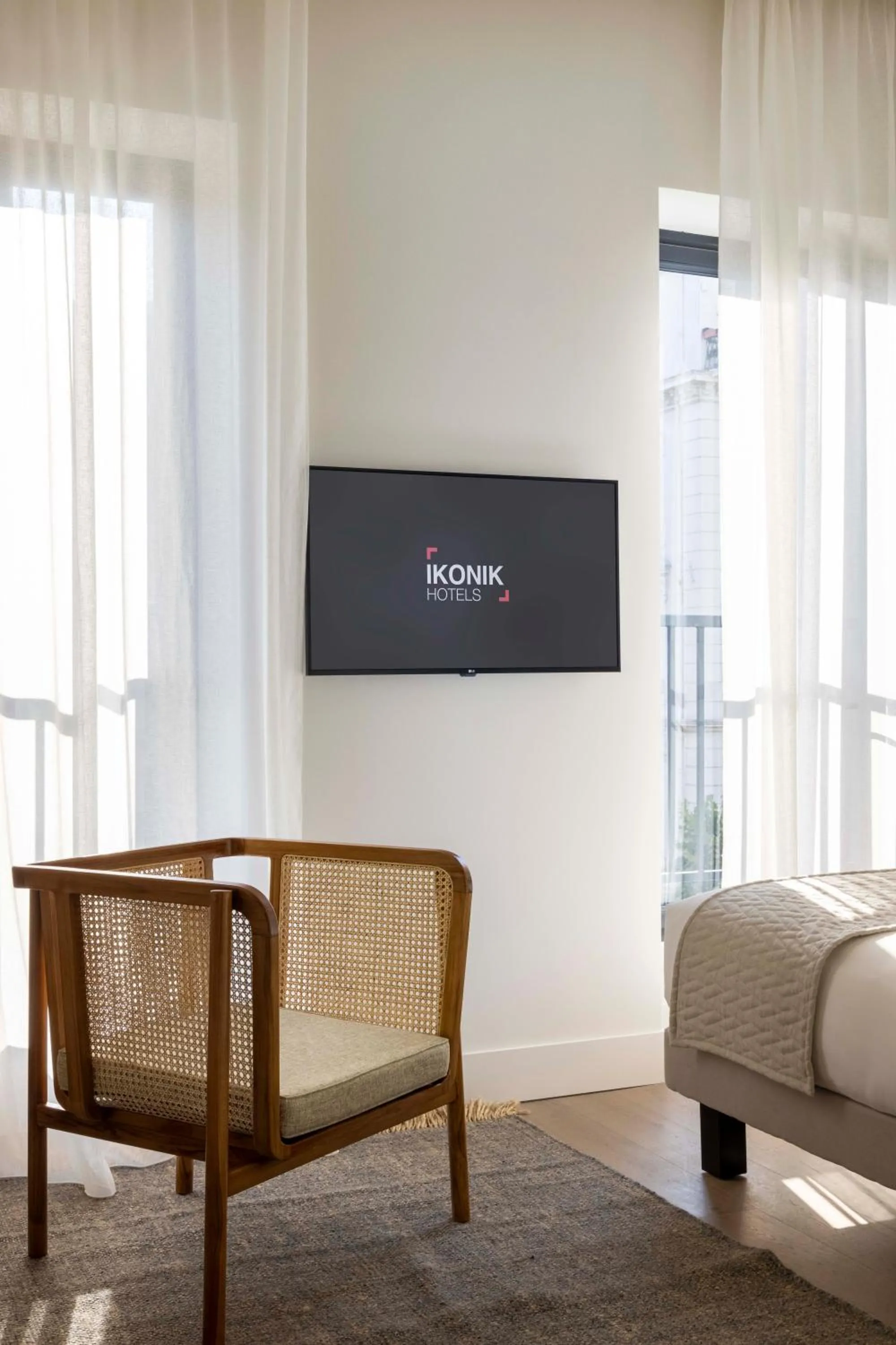 Bedroom in Ikonik Jean Médecin