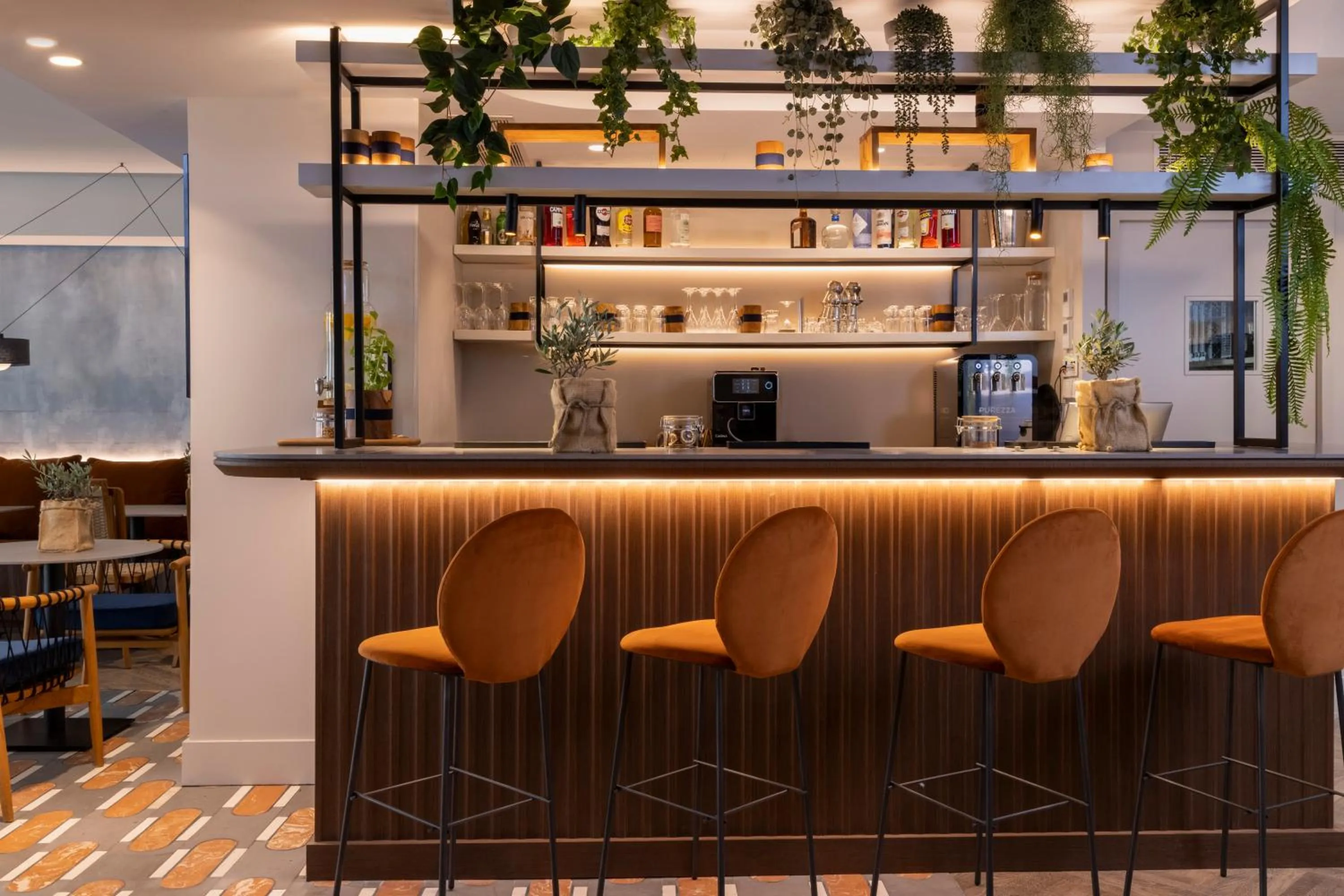 Lounge or bar in Ikonik Jean Médecin