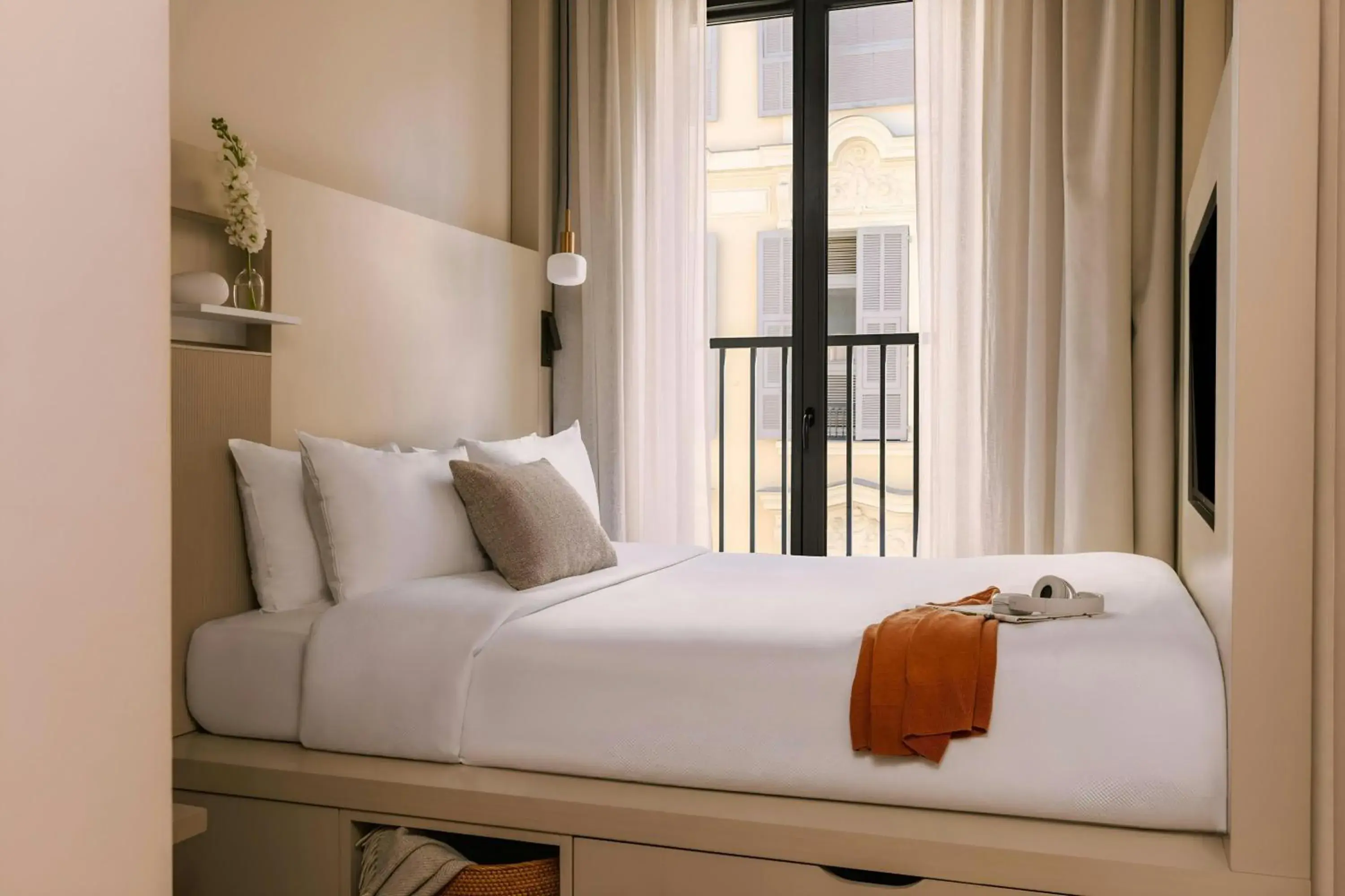 Smaller Queen Room with Street View in Yelo Jean Médecin Hotel, Sonder by Marriott Bonvoy Smaller Queen Room with Street View in Yelo Jean Médecin Hotel, Sonder by Marriott Bonvoy