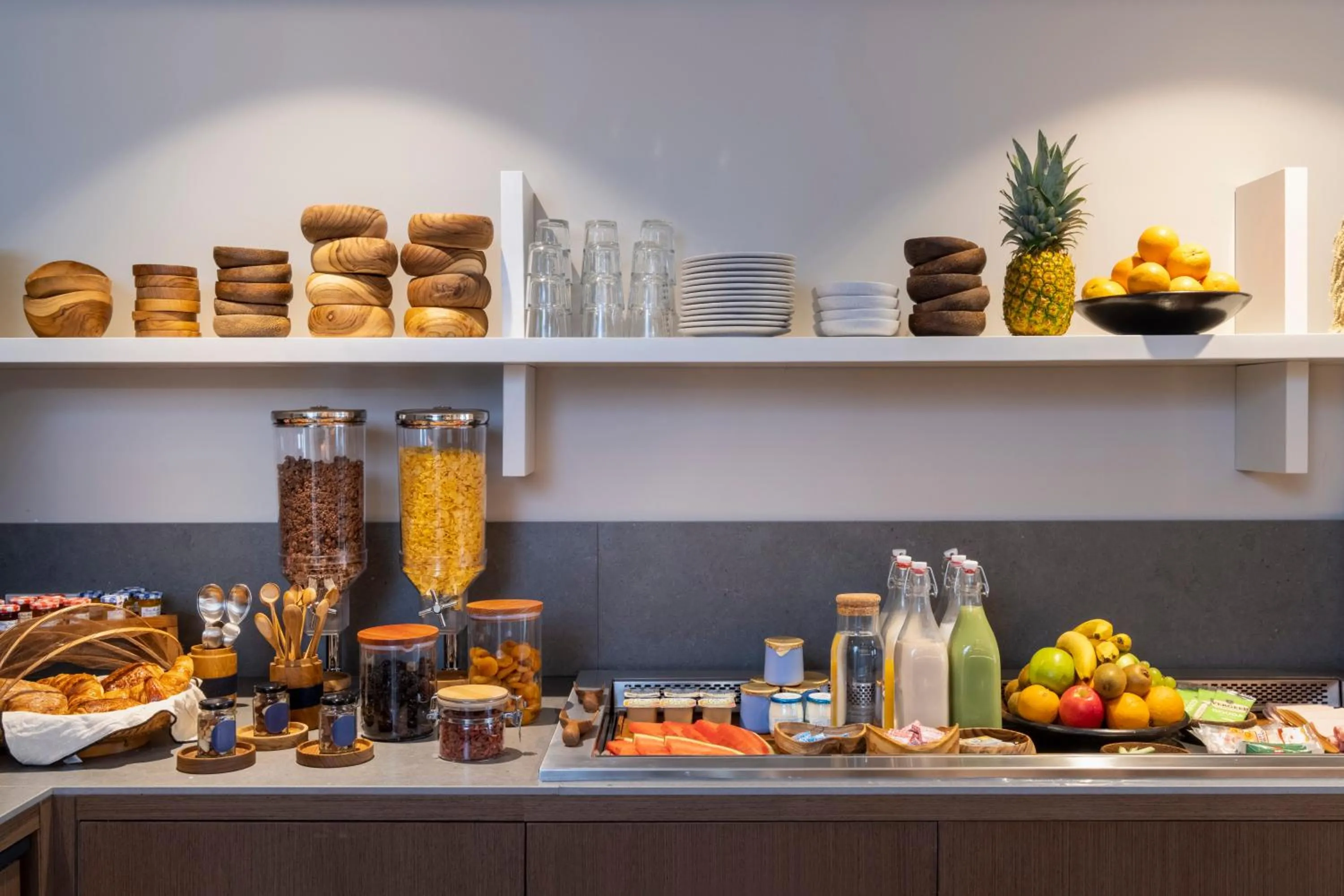 Breakfast in Ikonik Jean Médecin