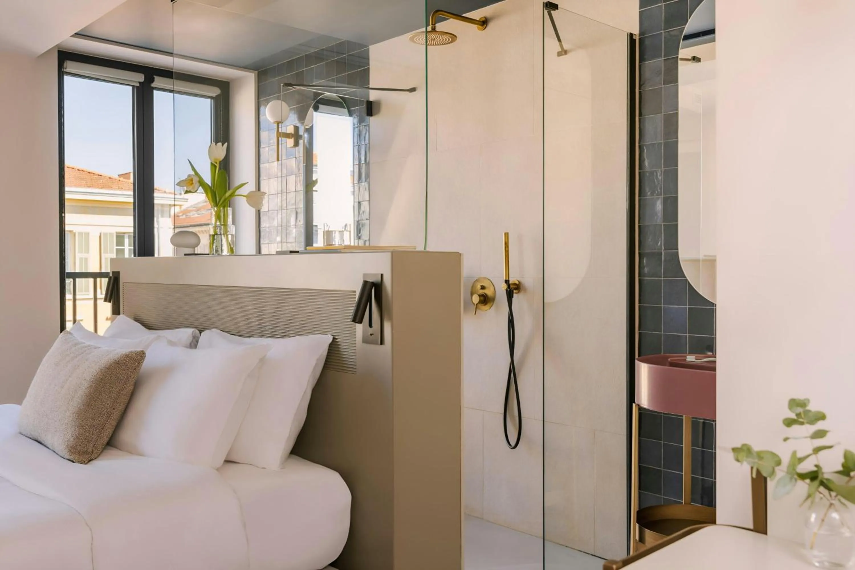 Bedroom in Yelo Jean Médecin Hotel, Sonder by Marriott Bonvoy