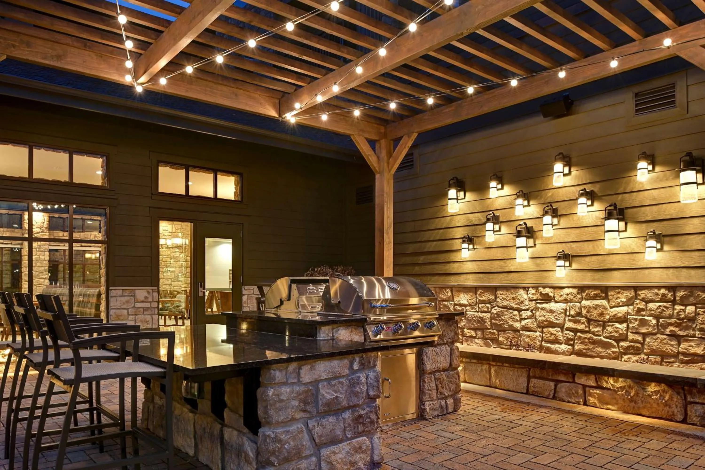 Inner courtyard view in Homewood Suites By Hilton Eagle Boise, Id