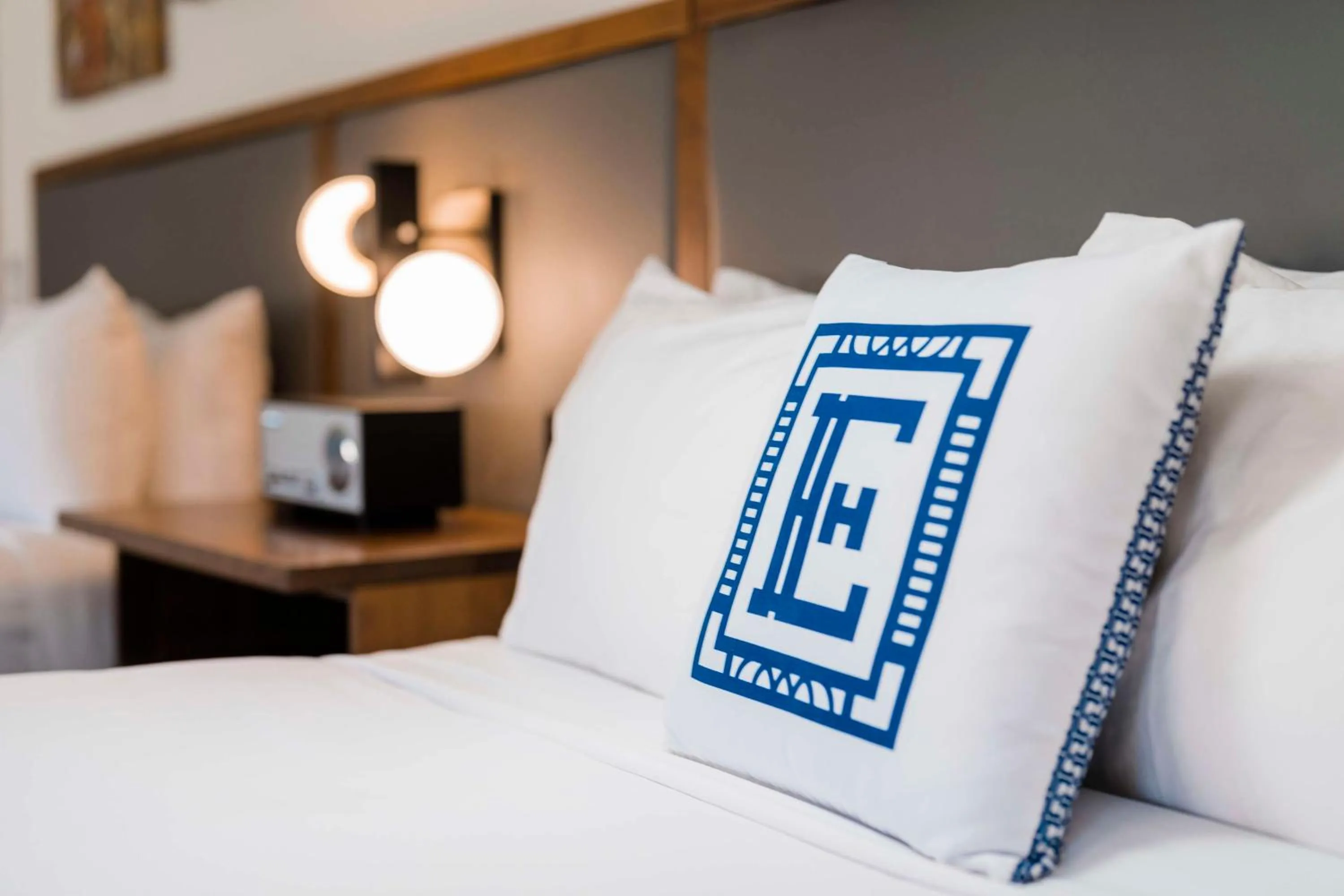 Bed in Hotel Elkhart, Tapestry Collection By Hilton