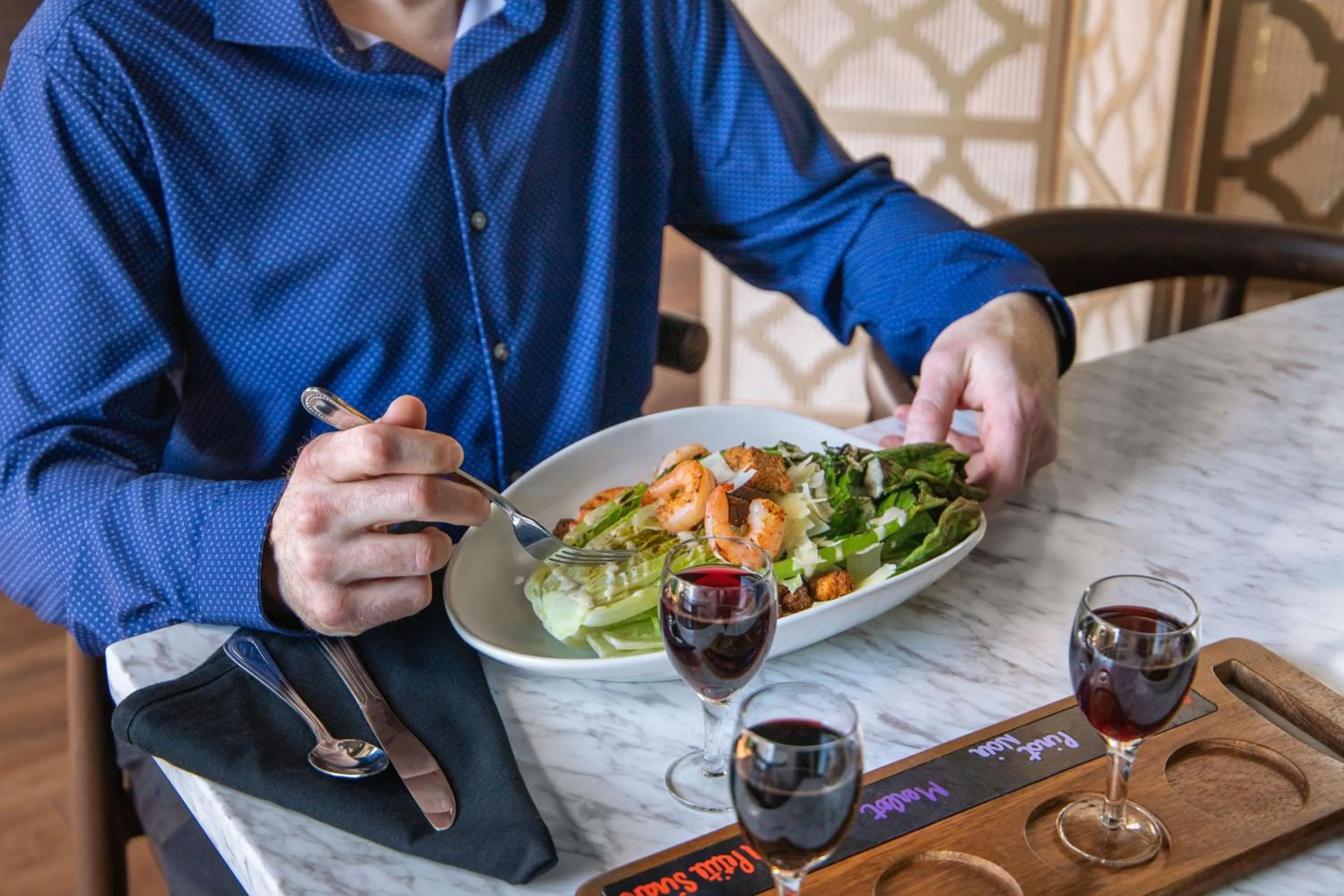 Lounge or bar in Hotel Elkhart, Tapestry Collection By Hilton