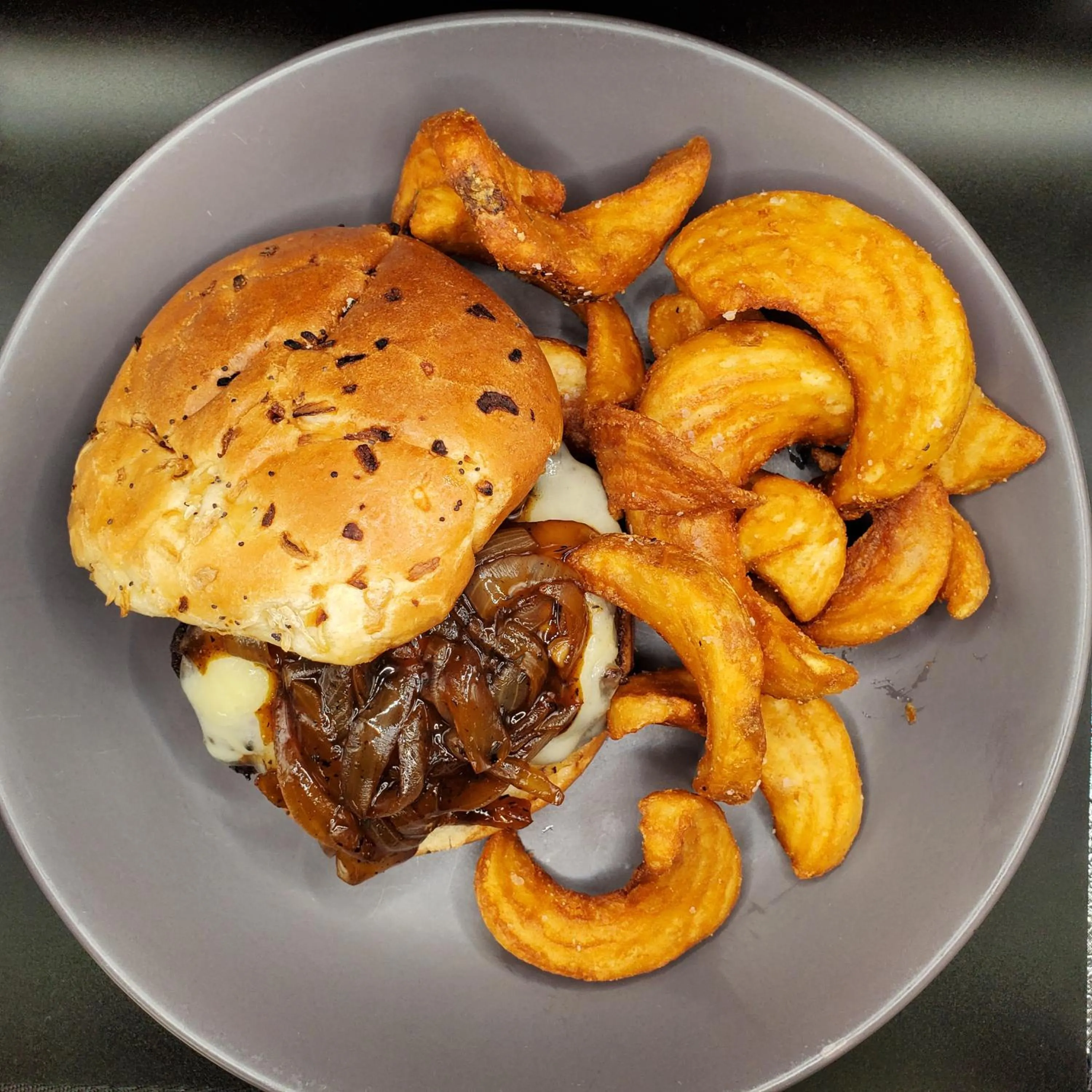 Food in Hotel Elkhart, Tapestry Collection By Hilton